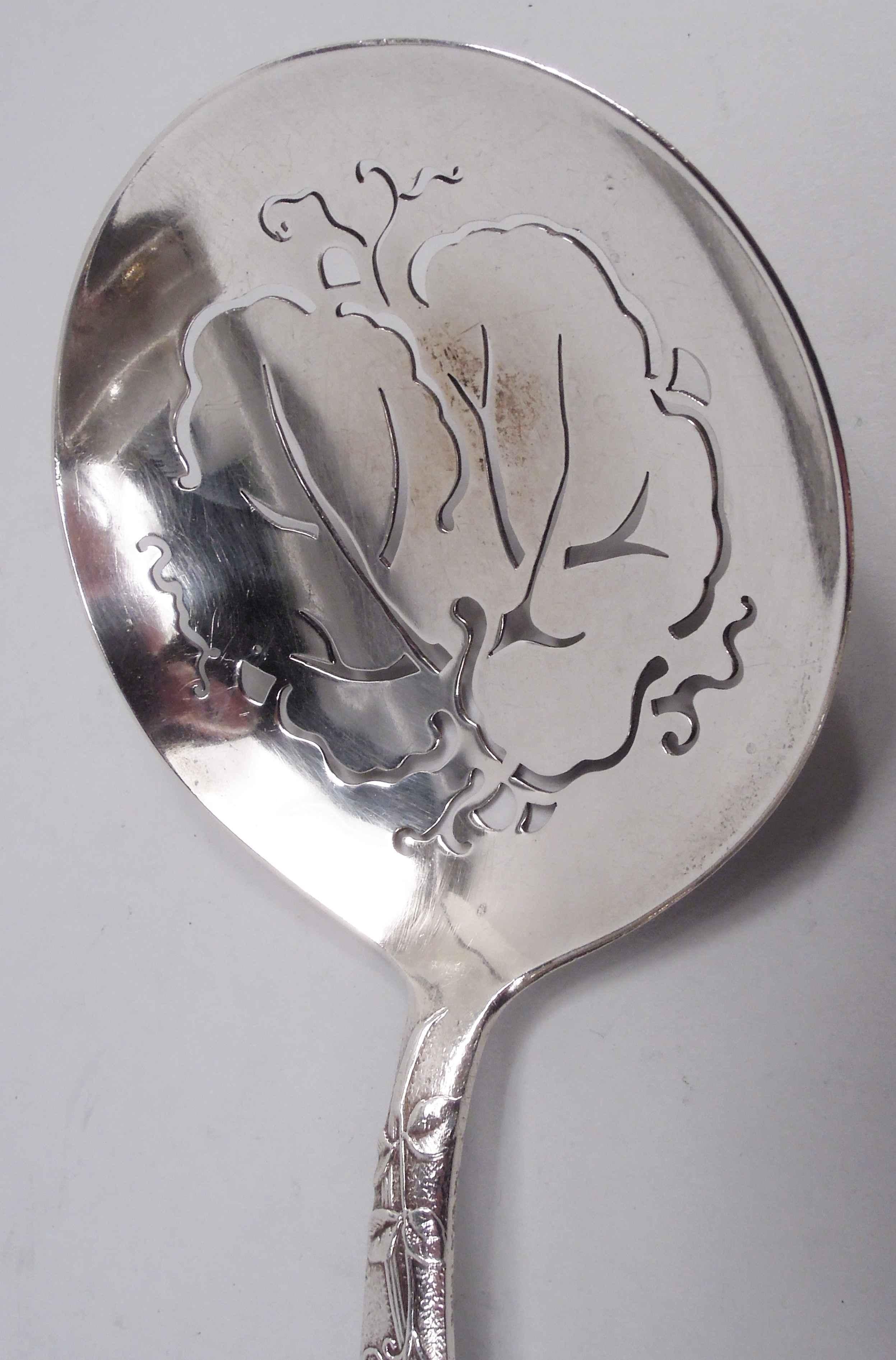 Antique Tiffany Fruits & Flowers Sterling Silver Peapod Pea Server For Sale 1