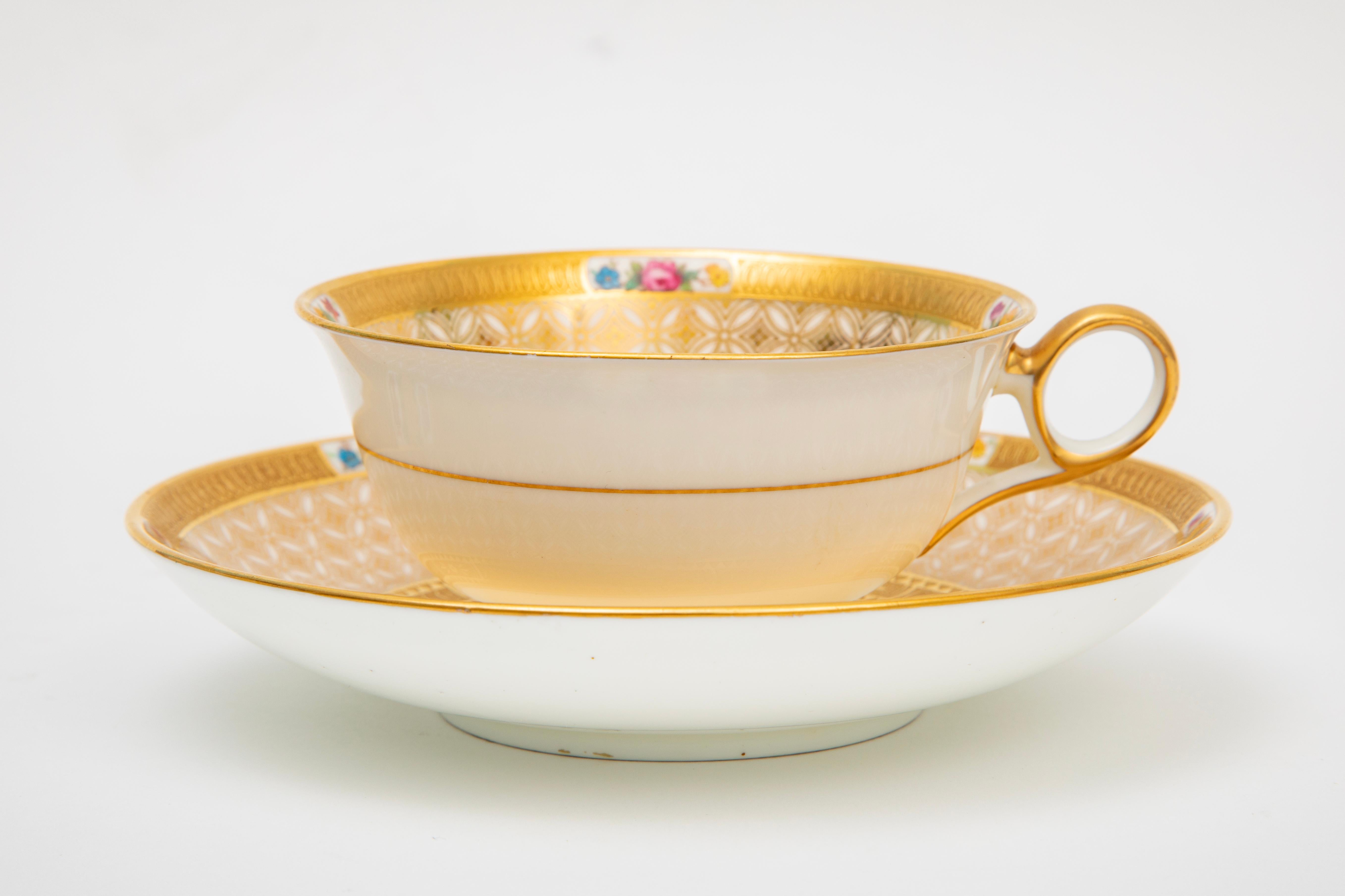 Antike Tiffany vergoldet verkrustet Tasse & Untertassen, elf Sätze 22 Pieces CIRCA 1910 (Belle Époque) im Angebot