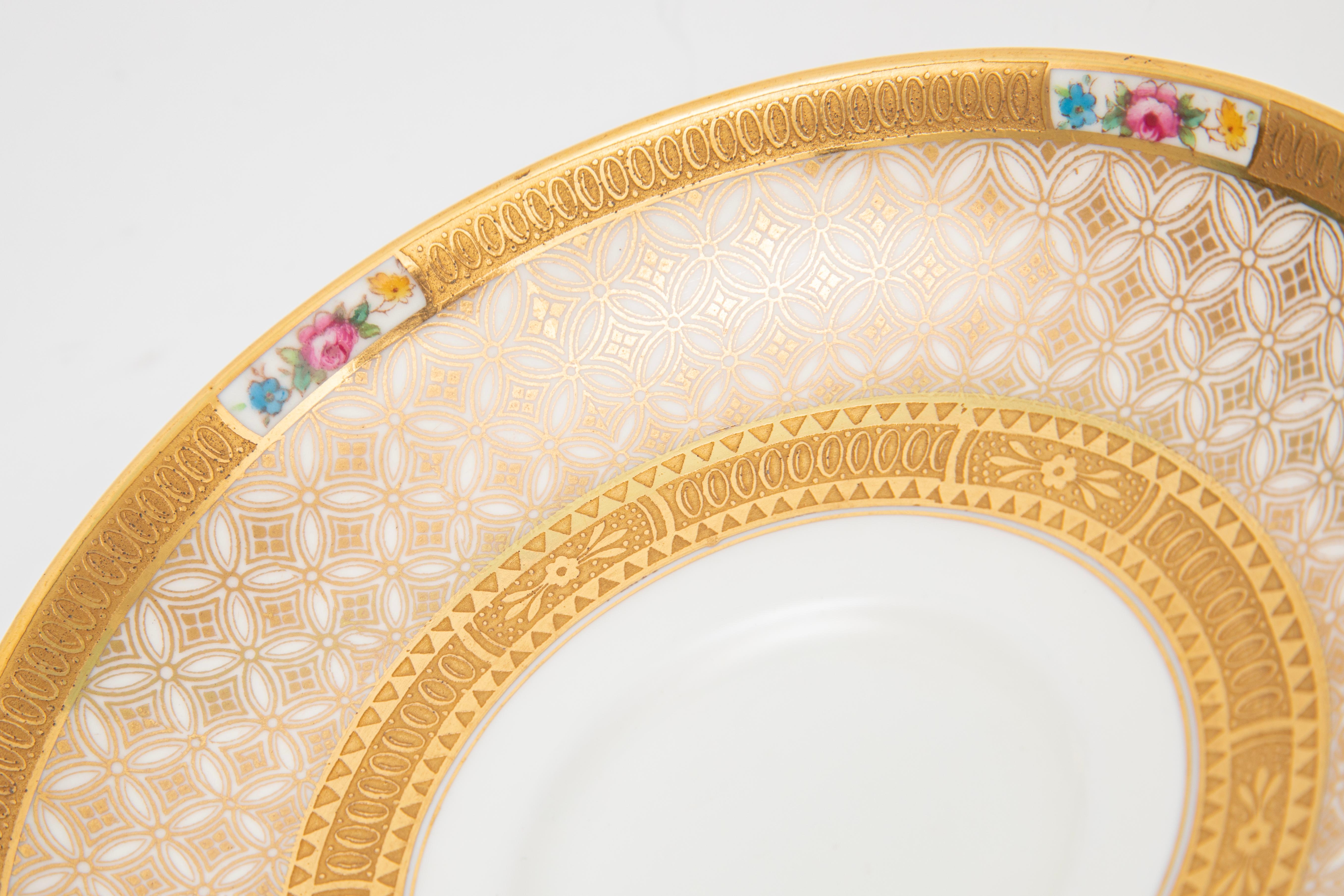 Antike Tiffany vergoldet verkrustet Tasse & Untertassen, elf Sätze 22 Pieces CIRCA 1910 (Britisch) im Angebot