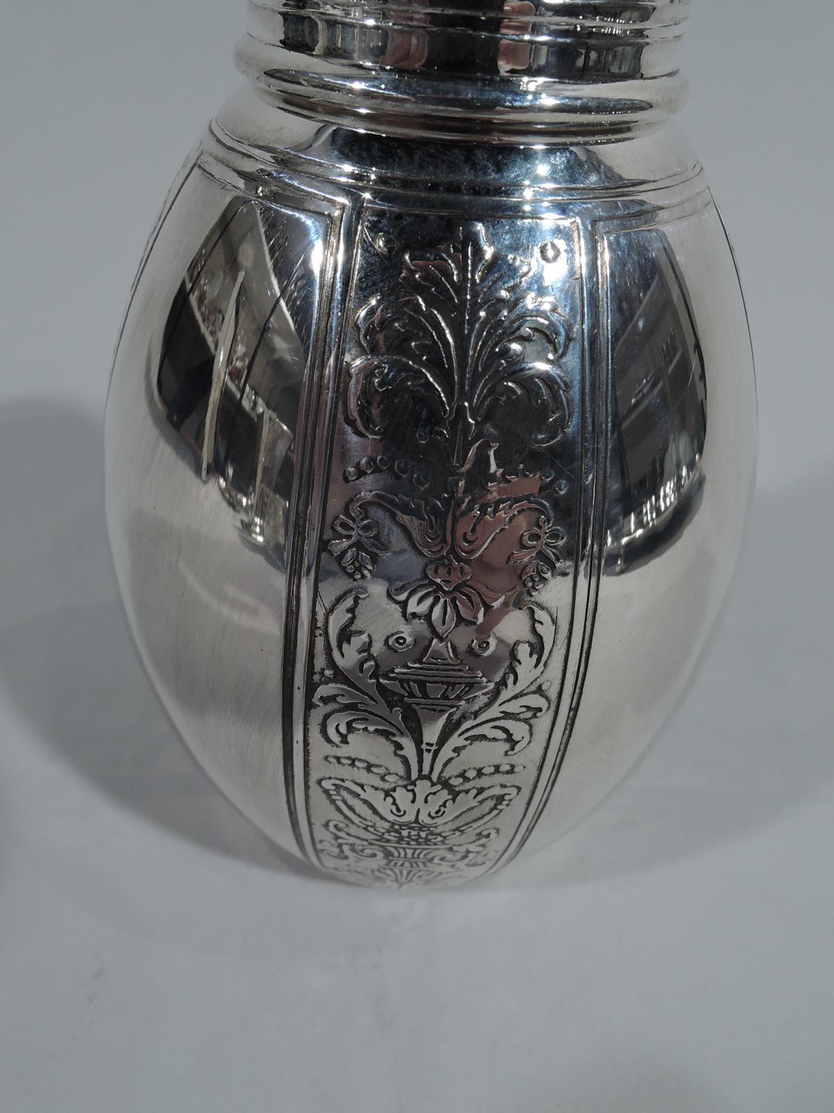 Antique Tiffany Renaissance Revival Sterling Silver Tea Caddy In Excellent Condition In New York, NY