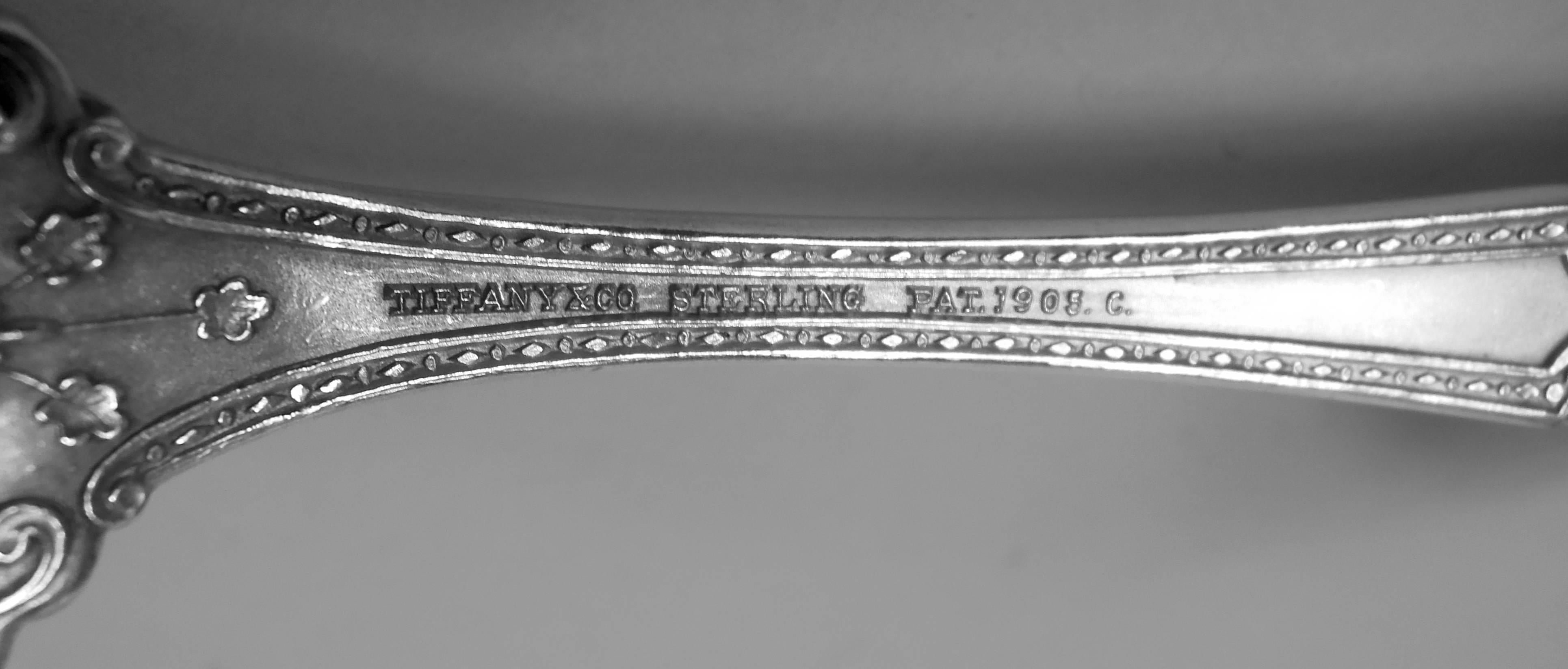 Antique Tiffany Renaissance Sterling Silver Dinner Set for 12 im Angebot 3