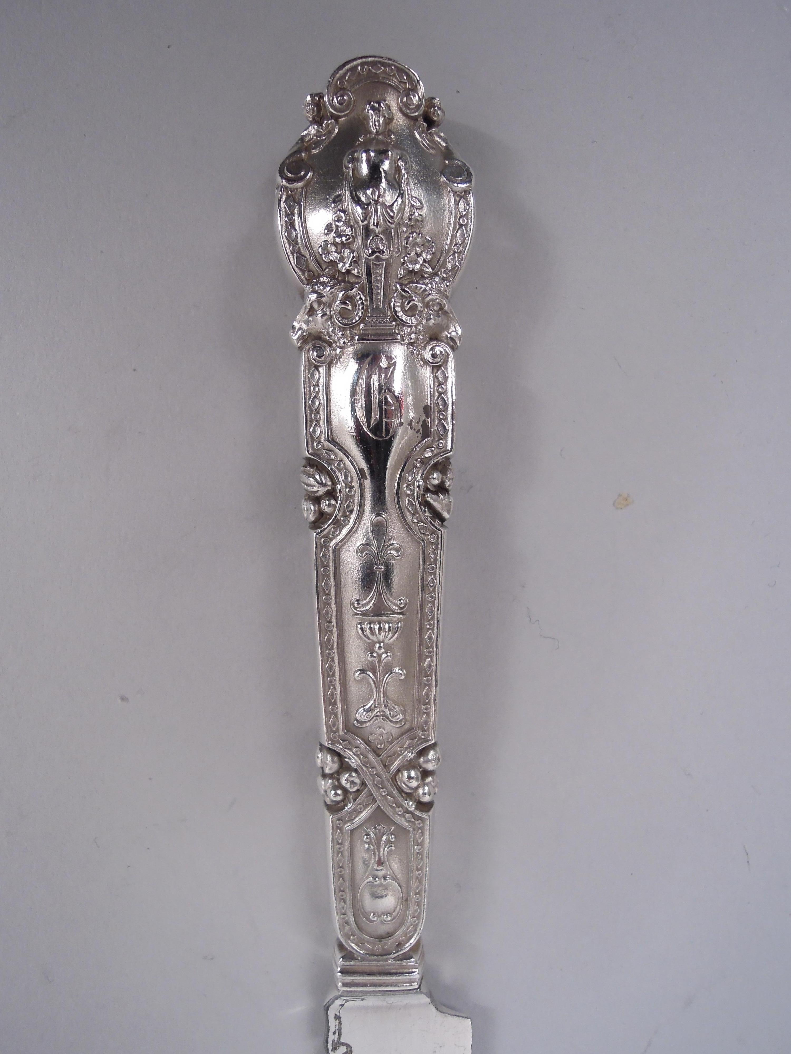 Antique Tiffany Renaissance Sterling Silver Dinner Set for 12 (amerikanisch) im Angebot