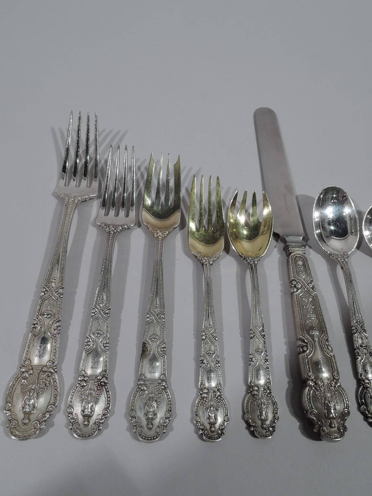 Sterling silver dinner and lunch service in desirable Renaissance pattern. Made by Tiffany & Co. in New York, circa 1920.

This set comprises 12 place settings with 170 pieces (dimensions in inches): Forks: 12 dinner forks (9), 12 luncheon forks