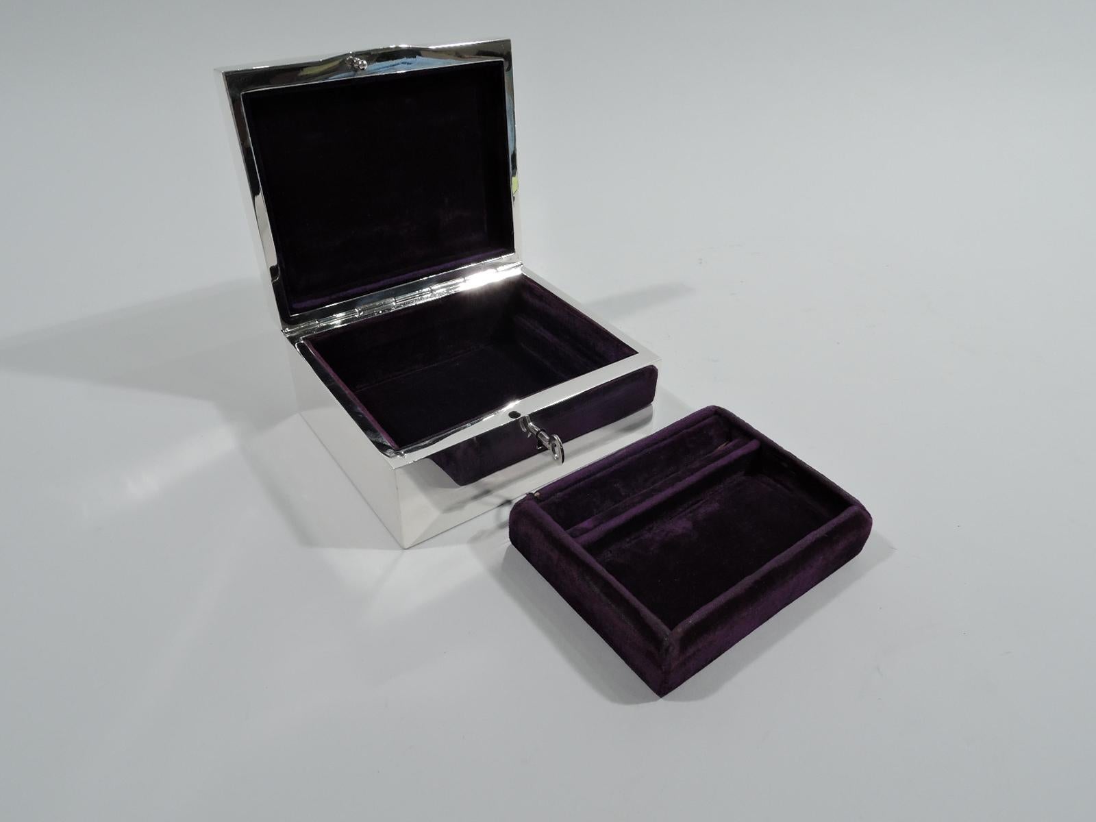 Antique Tiffany Small Sterling Silver Jewelry Box with Key In Excellent Condition In New York, NY