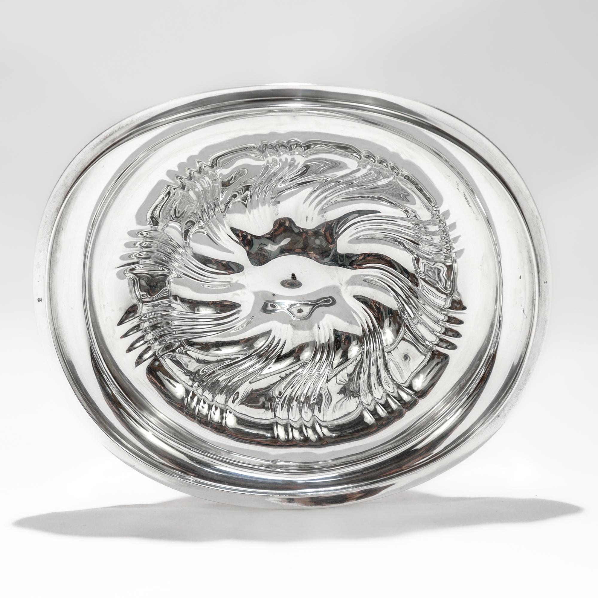 Antike Tiffany Sterling Silber Richelieu Muster Servierschüssel markiert 'OS' im Angebot 3