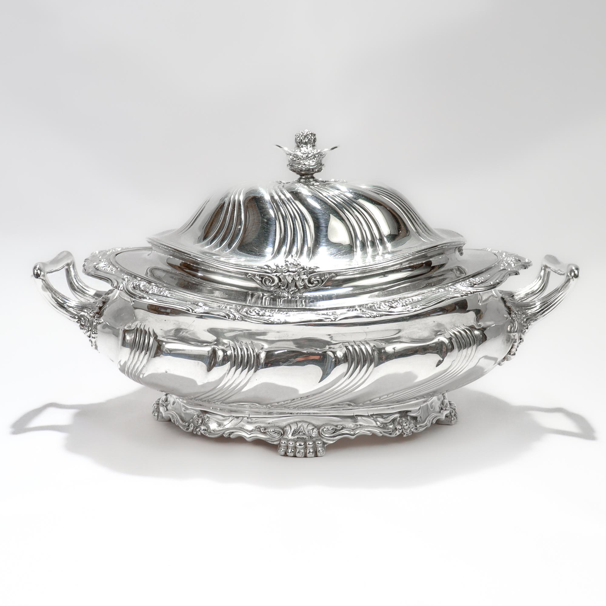 Antike Tiffany Sterling Silber Richelieu Muster Servierschüssel markiert 'OS' (amerikanisch) im Angebot