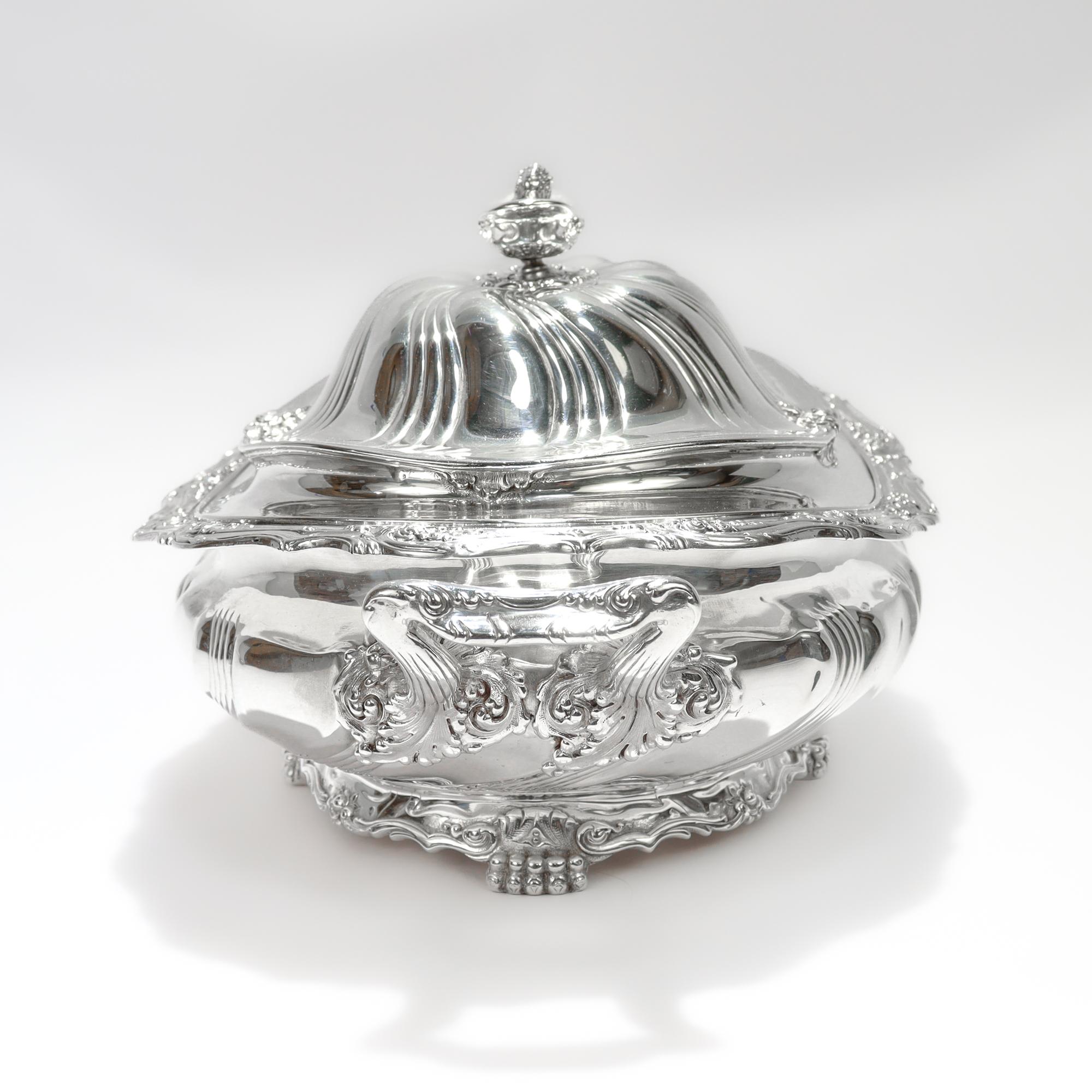 Antike Tiffany Sterling Silber Richelieu Muster Servierschüssel markiert 'OS' im Zustand „Gut“ im Angebot in Philadelphia, PA