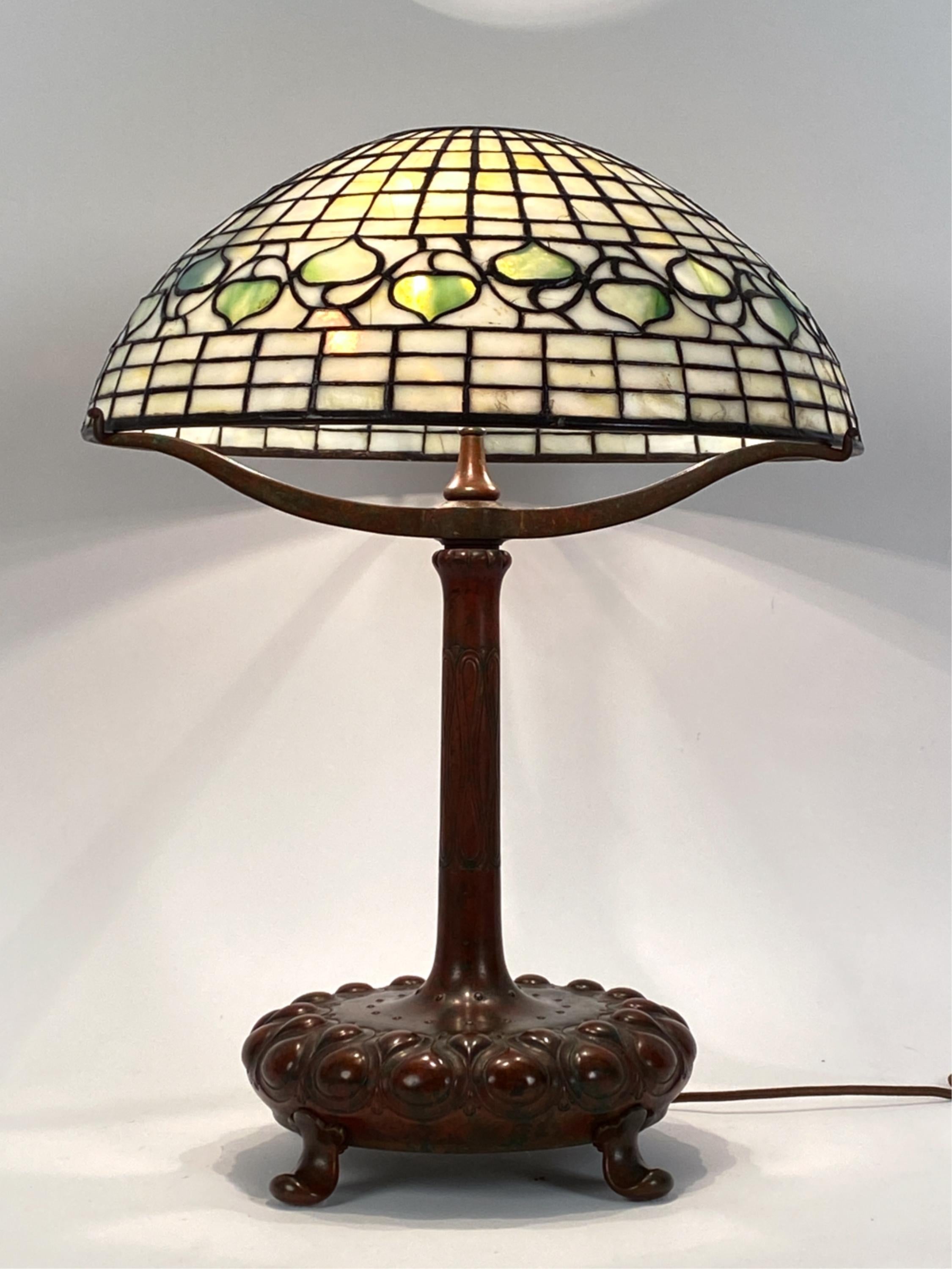 American Antique Tiffany Studios 'Acorn' Table Lamp C.1910 For Sale