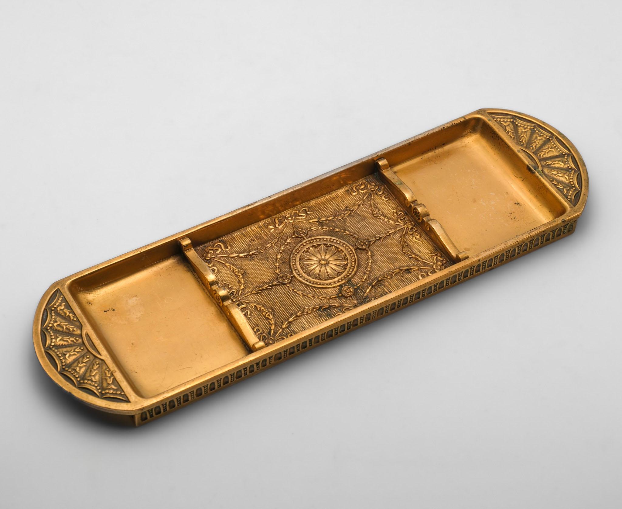 Antique Tiffany Studios Bronze Doré Pen Tray Neoclassical Taste For Sale 2