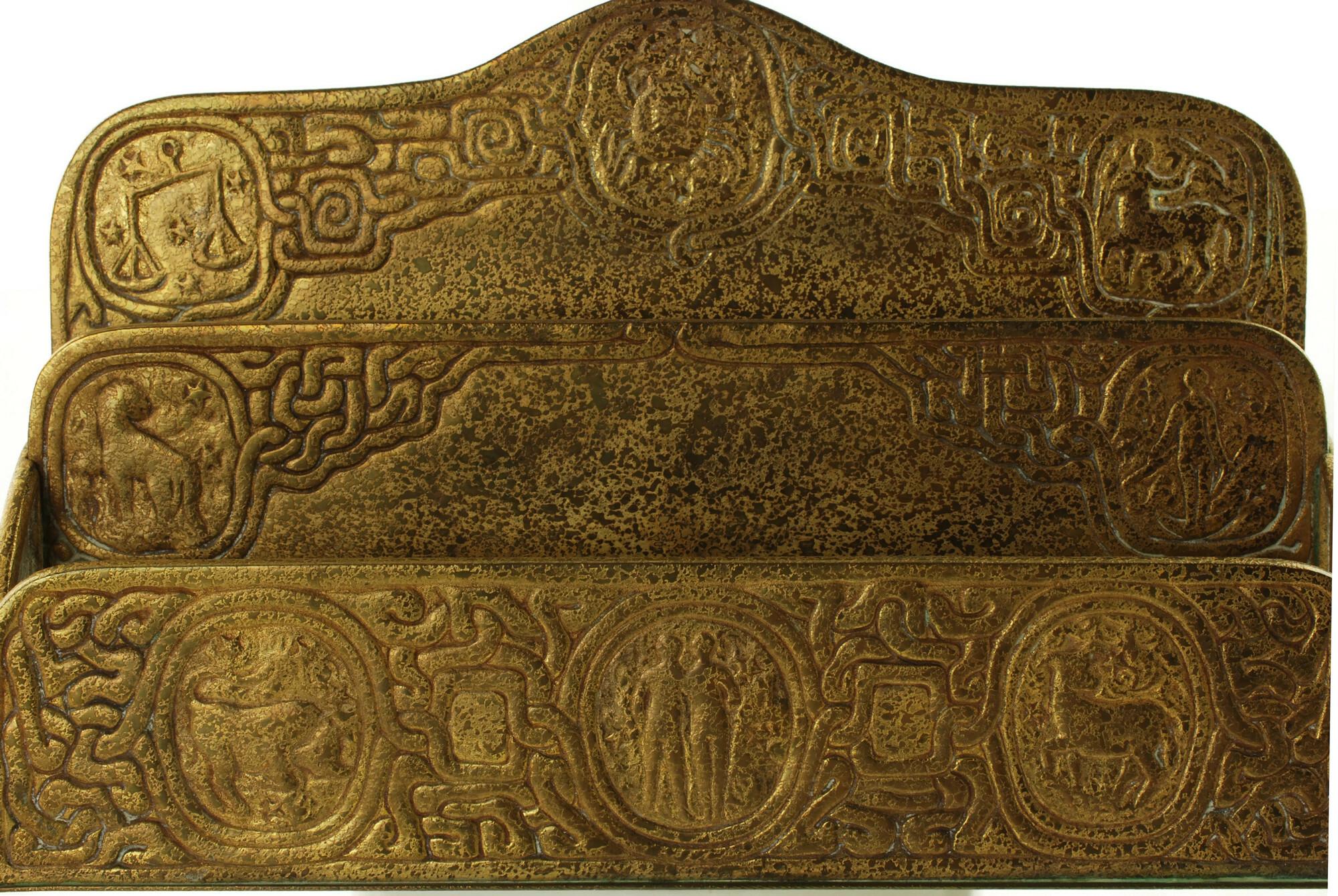 Antike Tiffany Studios Zodiac 6-teilige Bronze Doré Schreibtisch Set im Angebot 4