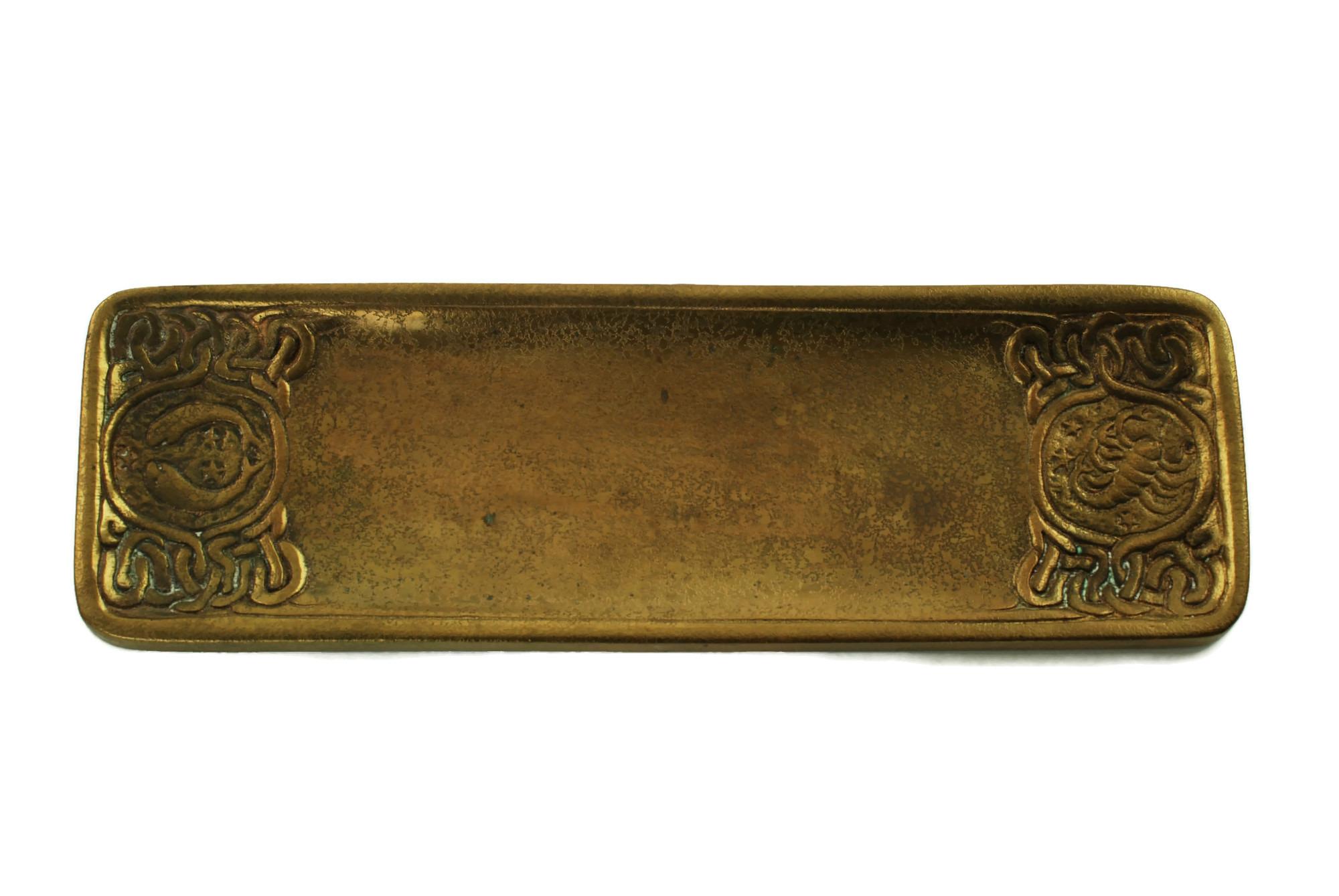 Antike Tiffany Studios Zodiac 6-teilige Bronze Doré Schreibtisch Set (Vergoldet) im Angebot