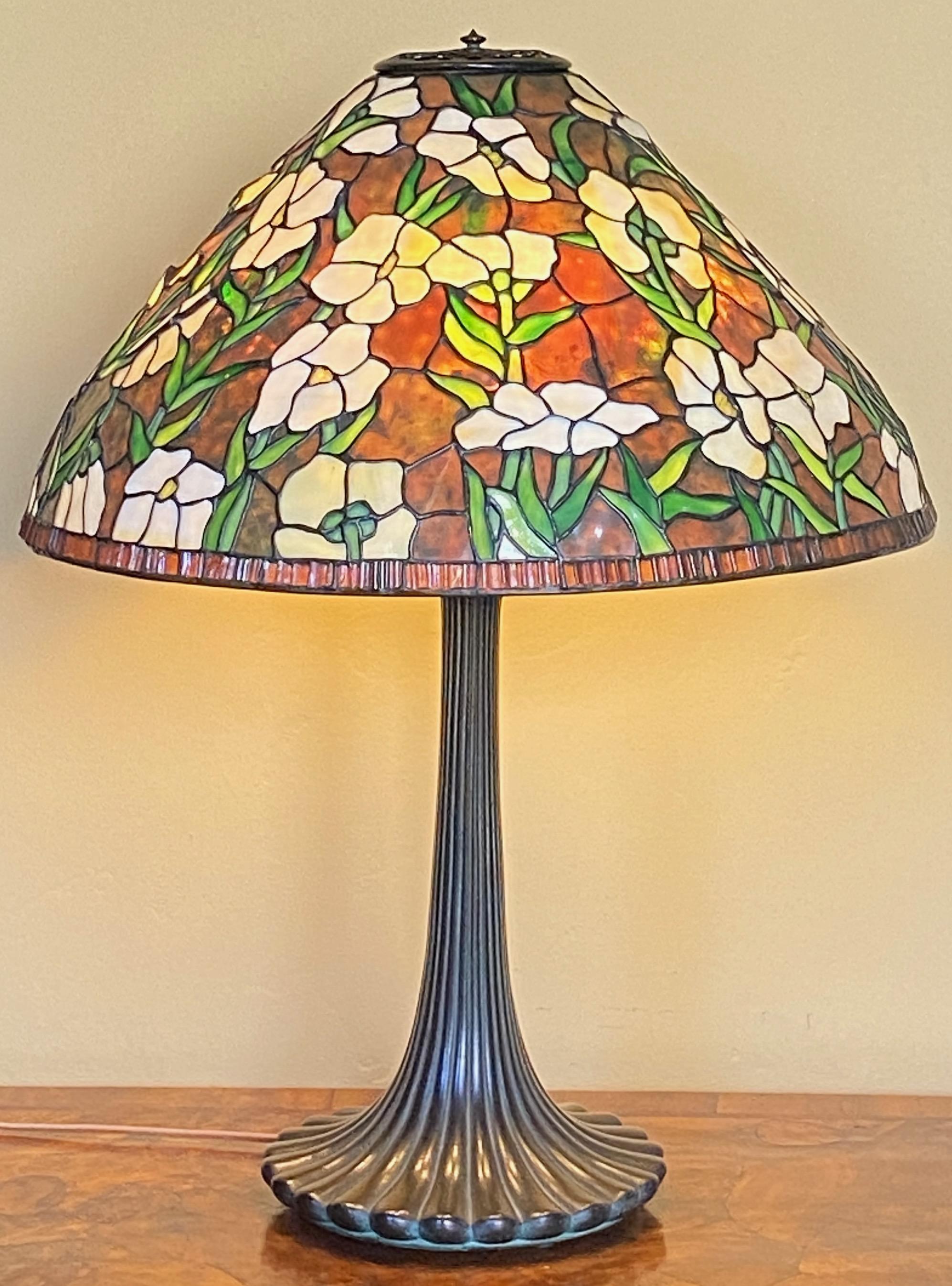 American Antique Tiffany Style Leaded Glass Table Lamp