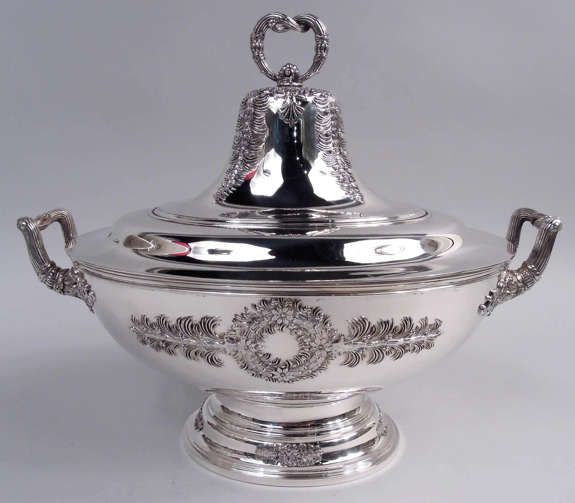 Victorien Soupière ancienne en argent sterling de style victorien Tiffany classique en vente