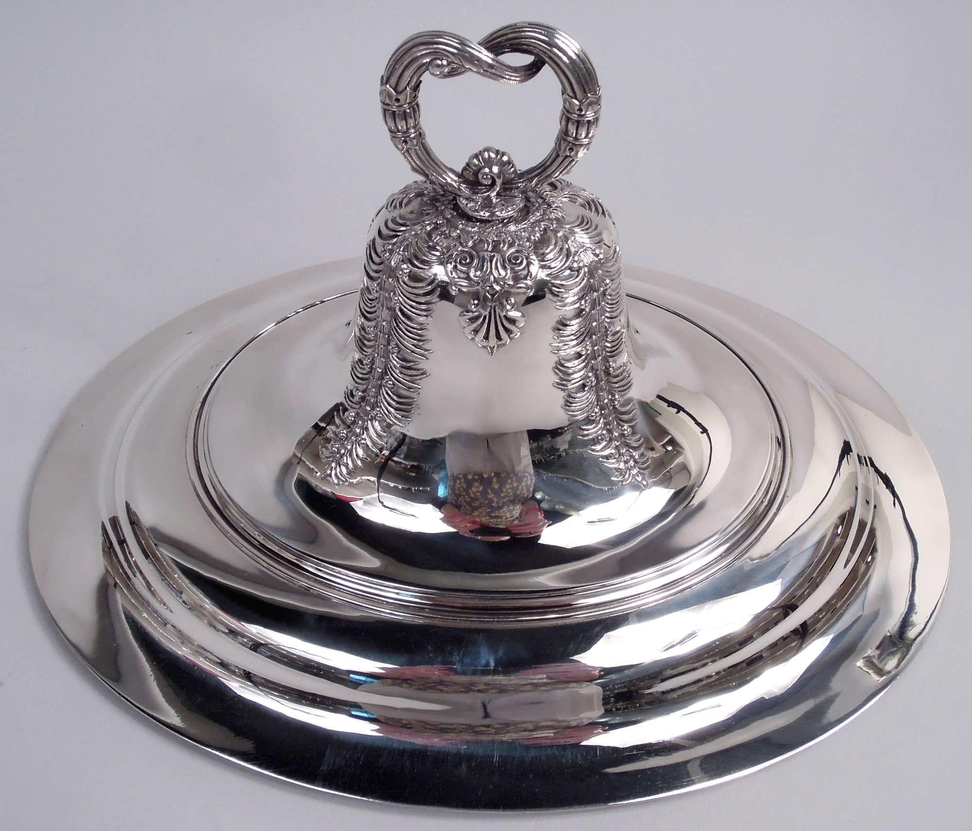 Appliqué Soupière ancienne en argent sterling de style victorien Tiffany classique en vente