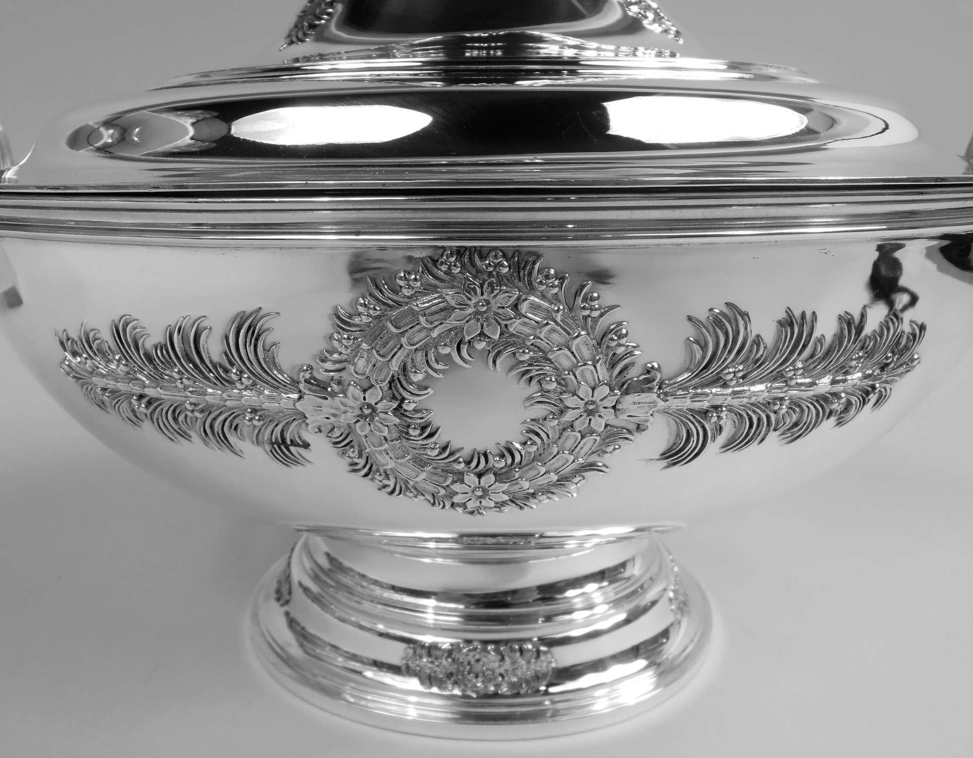 Soupière ancienne en argent sterling de style victorien Tiffany classique en vente 1