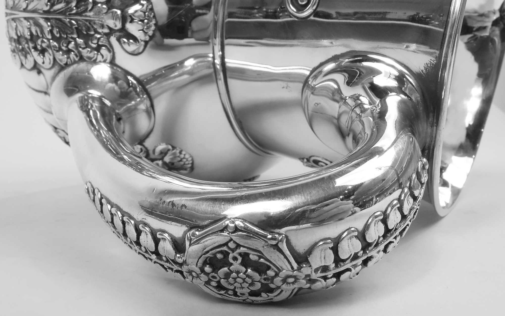 Antiker viktorianischer klassischer Sterlingsilber-Wasserkrug von Tiffany im Angebot 1
