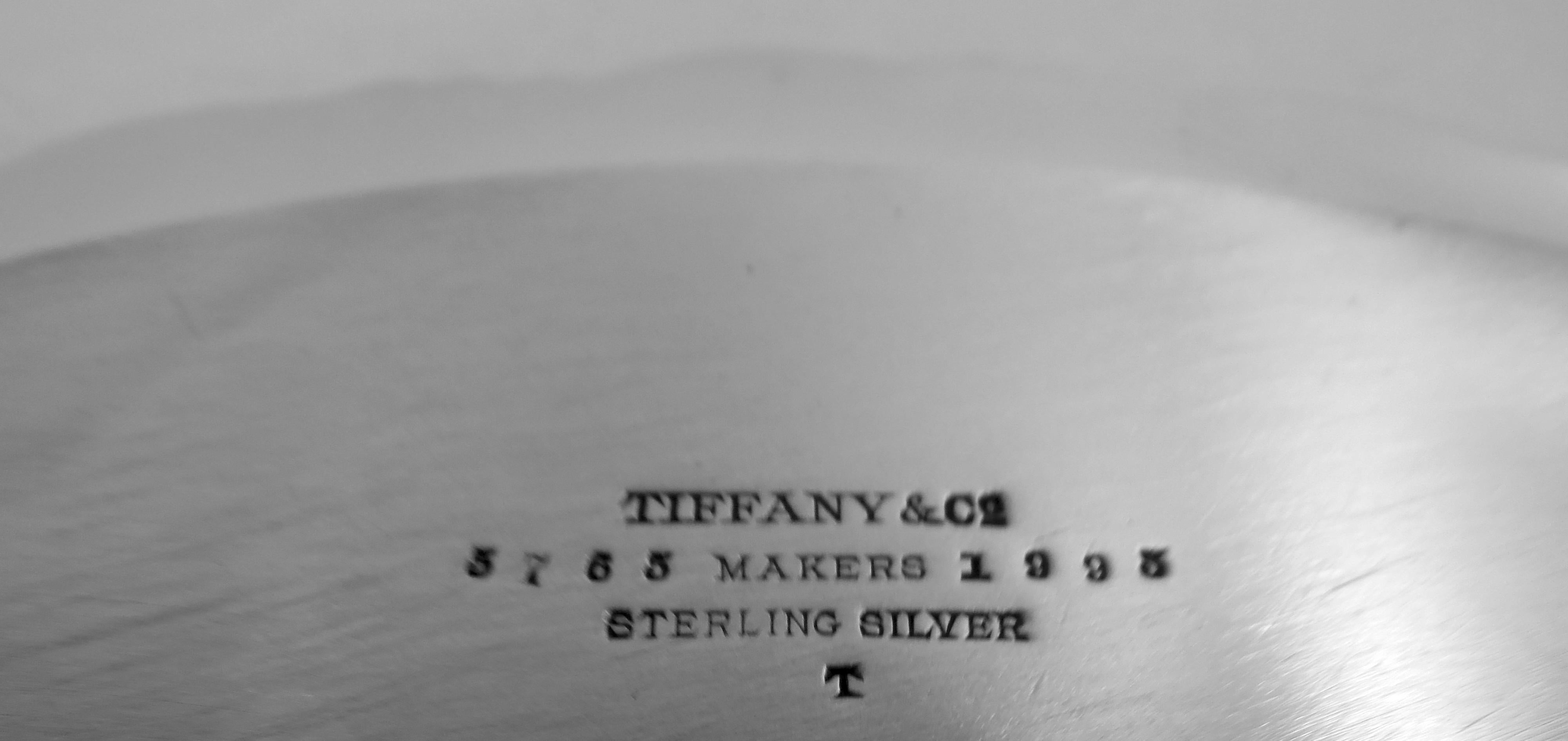 Argent sterling Plateau rond en argent Tiffany à bords ondulés (10 pouces) en vente