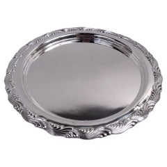 Plateau rond en argent Tiffany à bords ondulés (10 pouces)