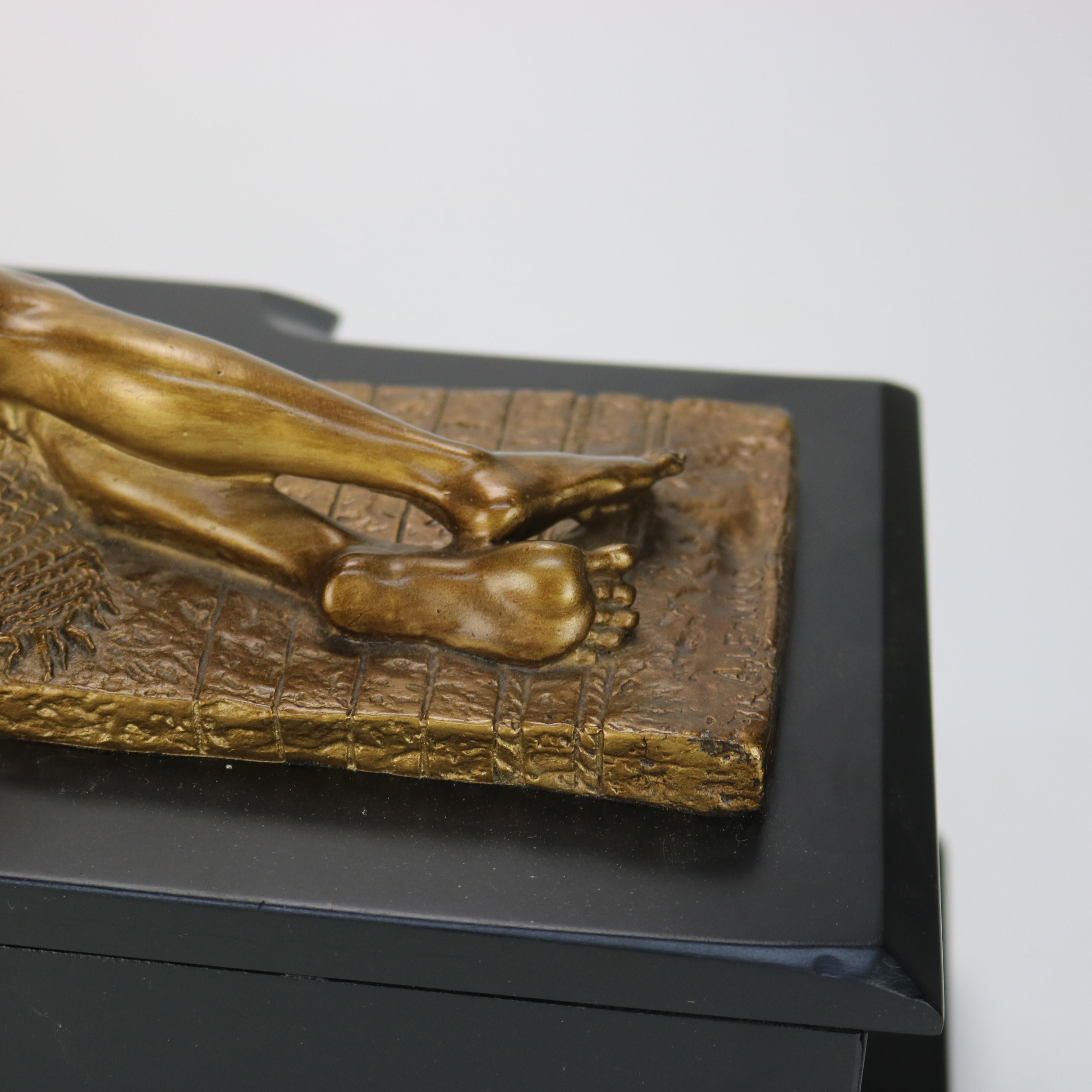 Antike figurale Kaminuhr von Tiffany, Young & Ellis im ägyptischen Revival-Stil, um 1890 12