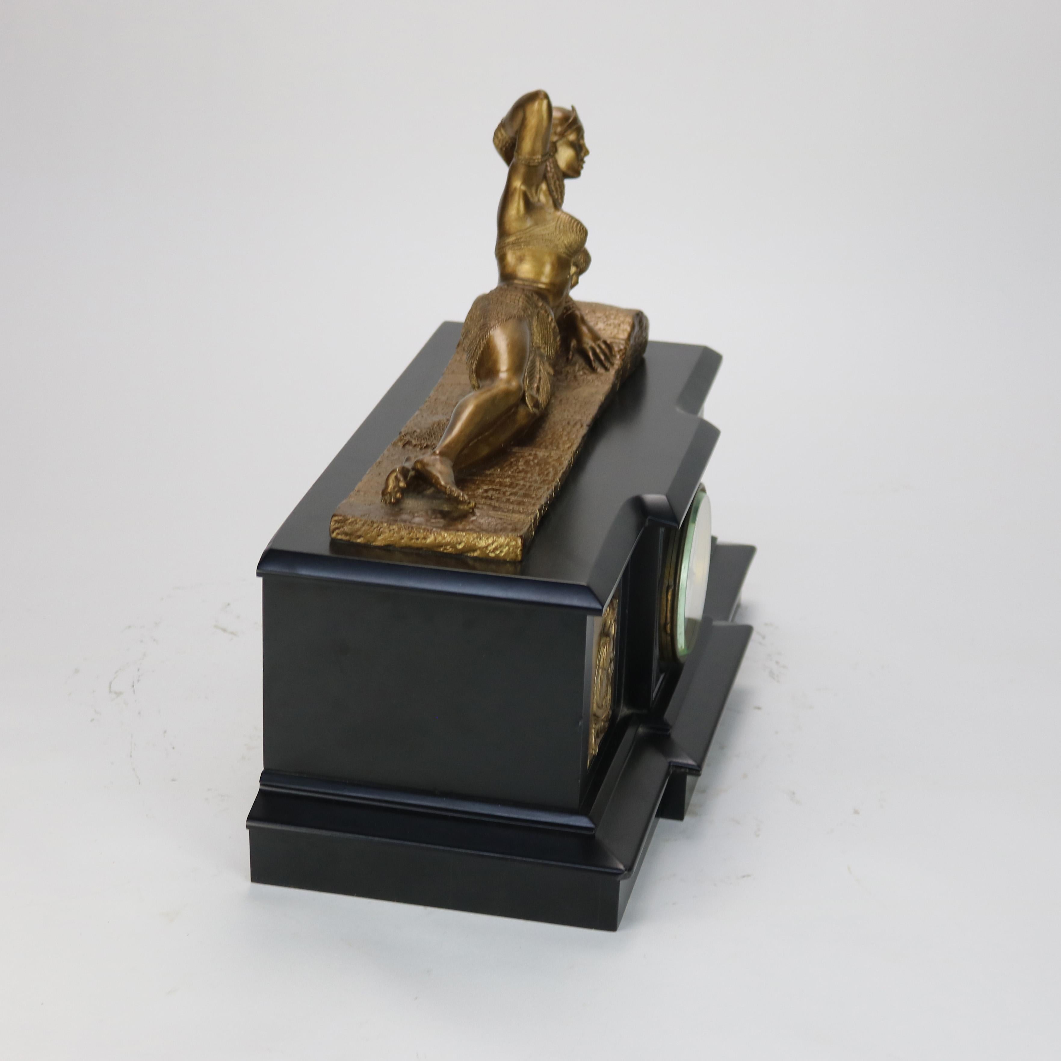 Antike figurale Kaminuhr von Tiffany, Young & Ellis im ägyptischen Revival-Stil, um 1890 (19. Jahrhundert)
