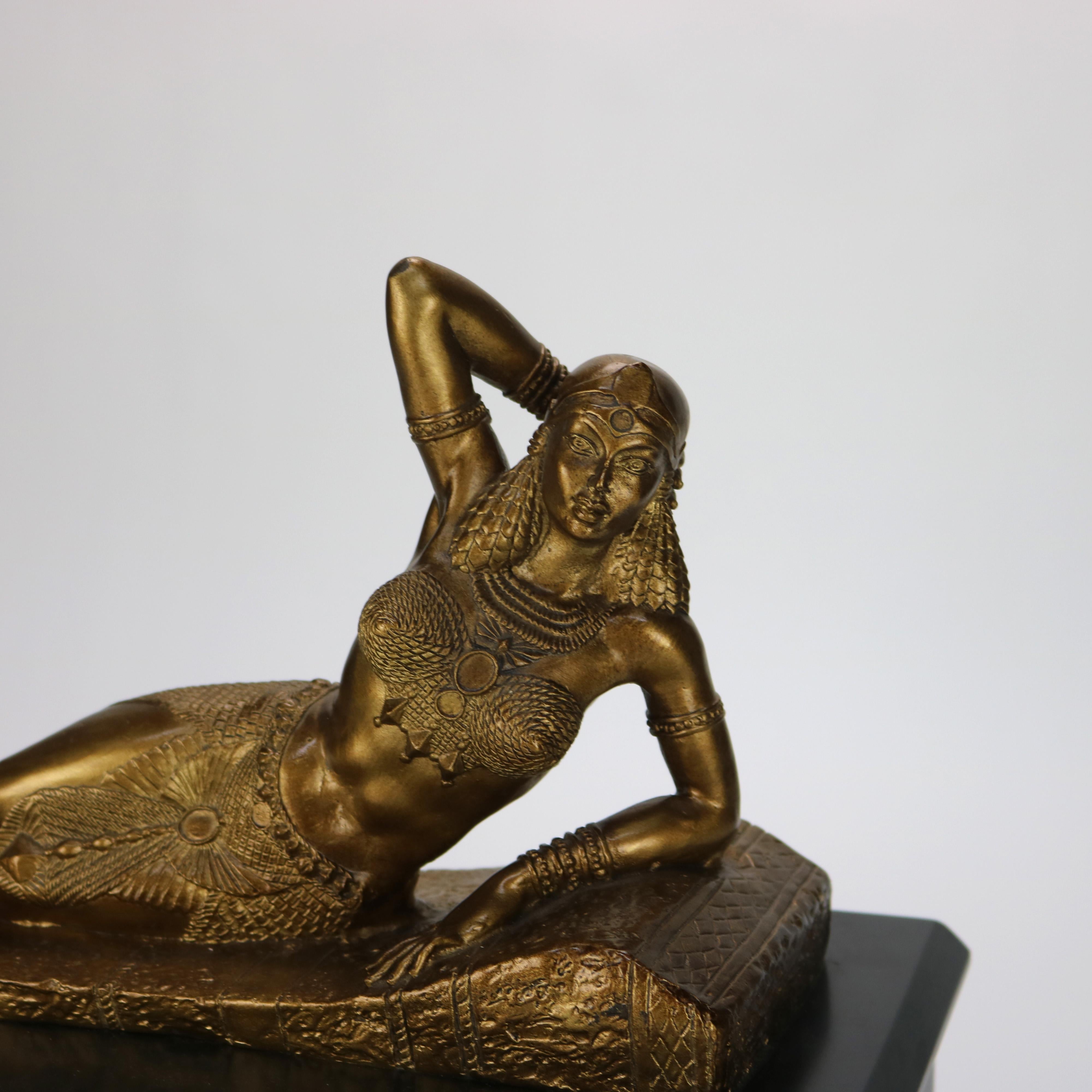 Antike figurale Kaminuhr von Tiffany, Young & Ellis im ägyptischen Revival-Stil, um 1890 1