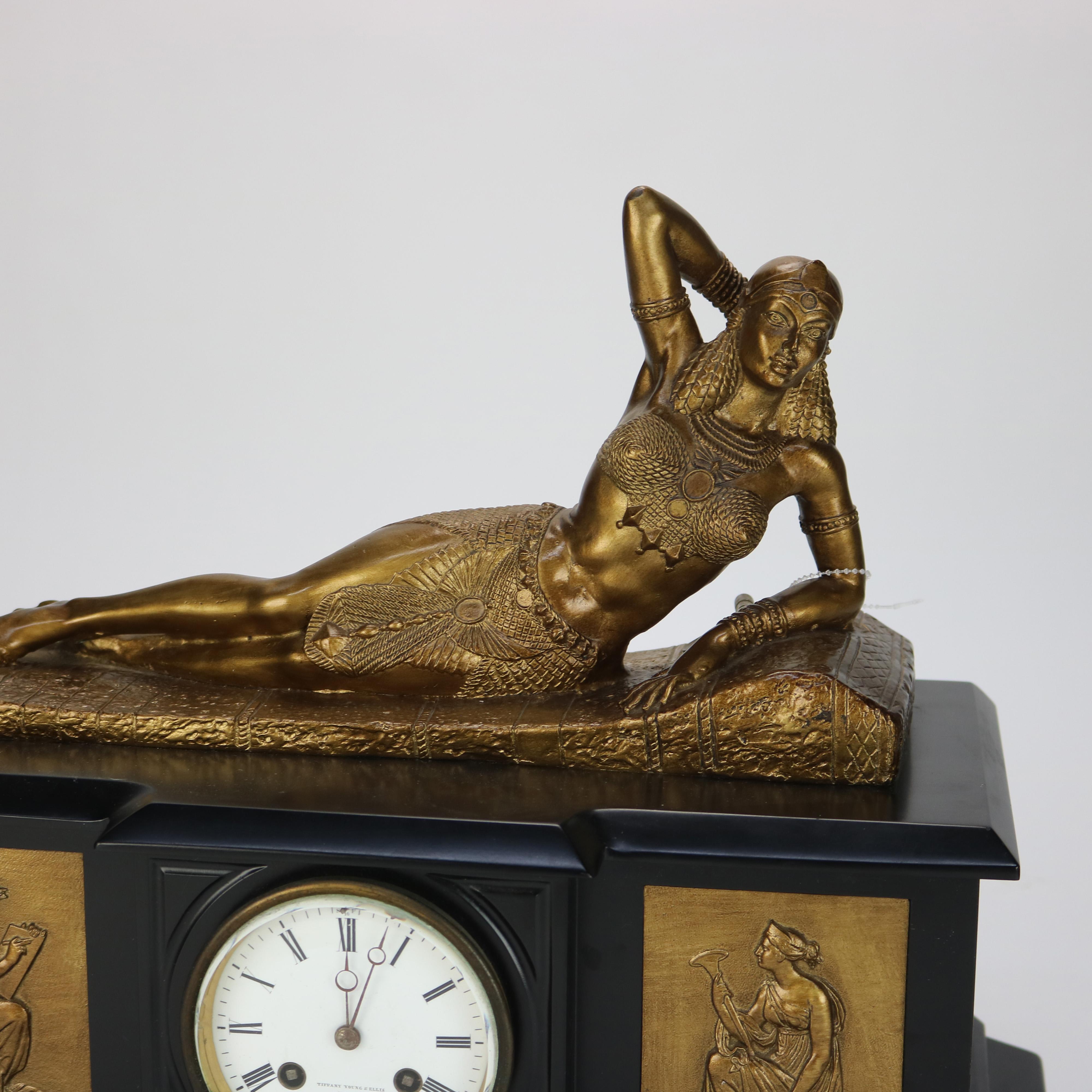 Antike figurale Kaminuhr von Tiffany, Young & Ellis im ägyptischen Revival-Stil, um 1890 2