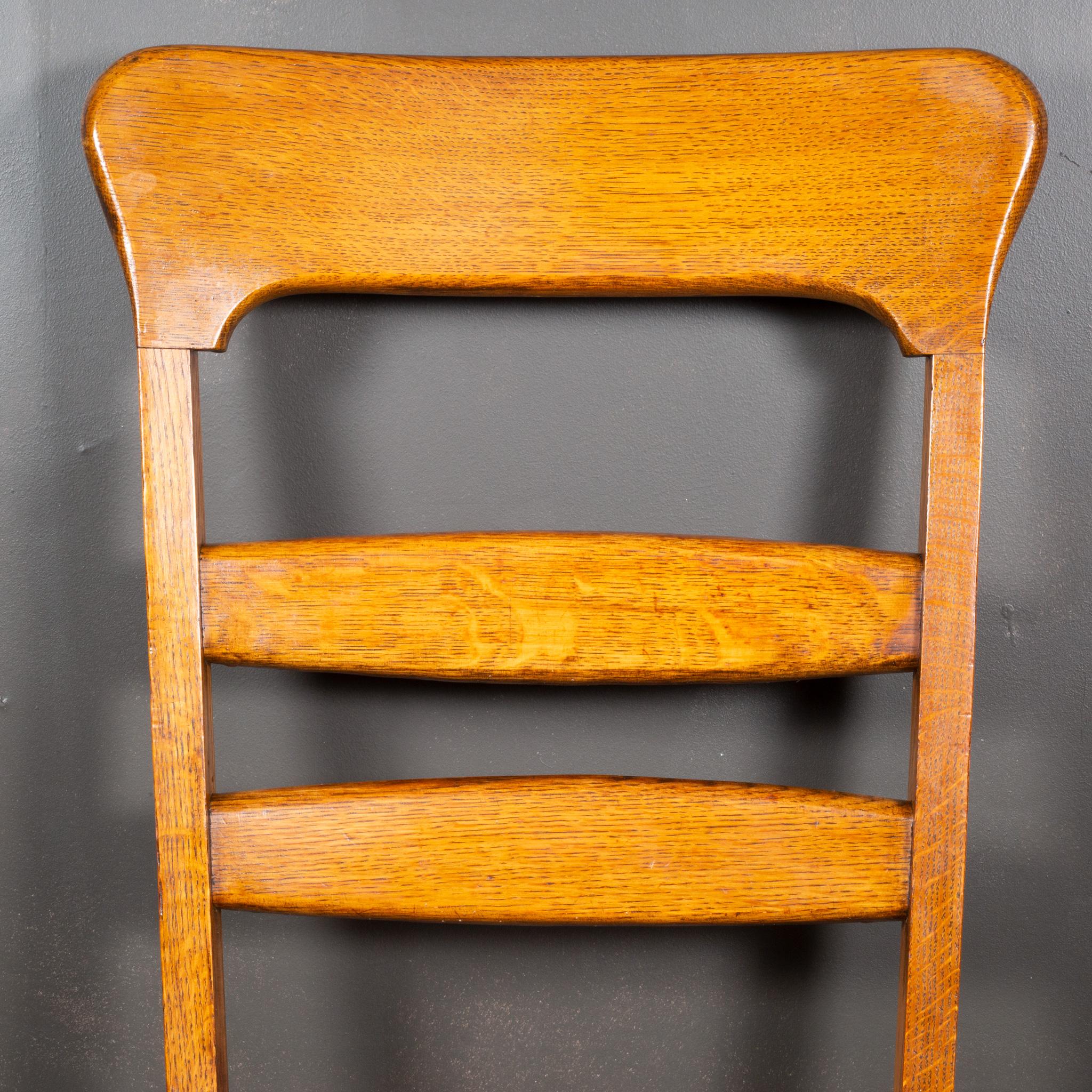 XIXe siècle Chaise de bureau ancienne à dossier en échelle en érable tigré, vers 1880-1910 en vente
