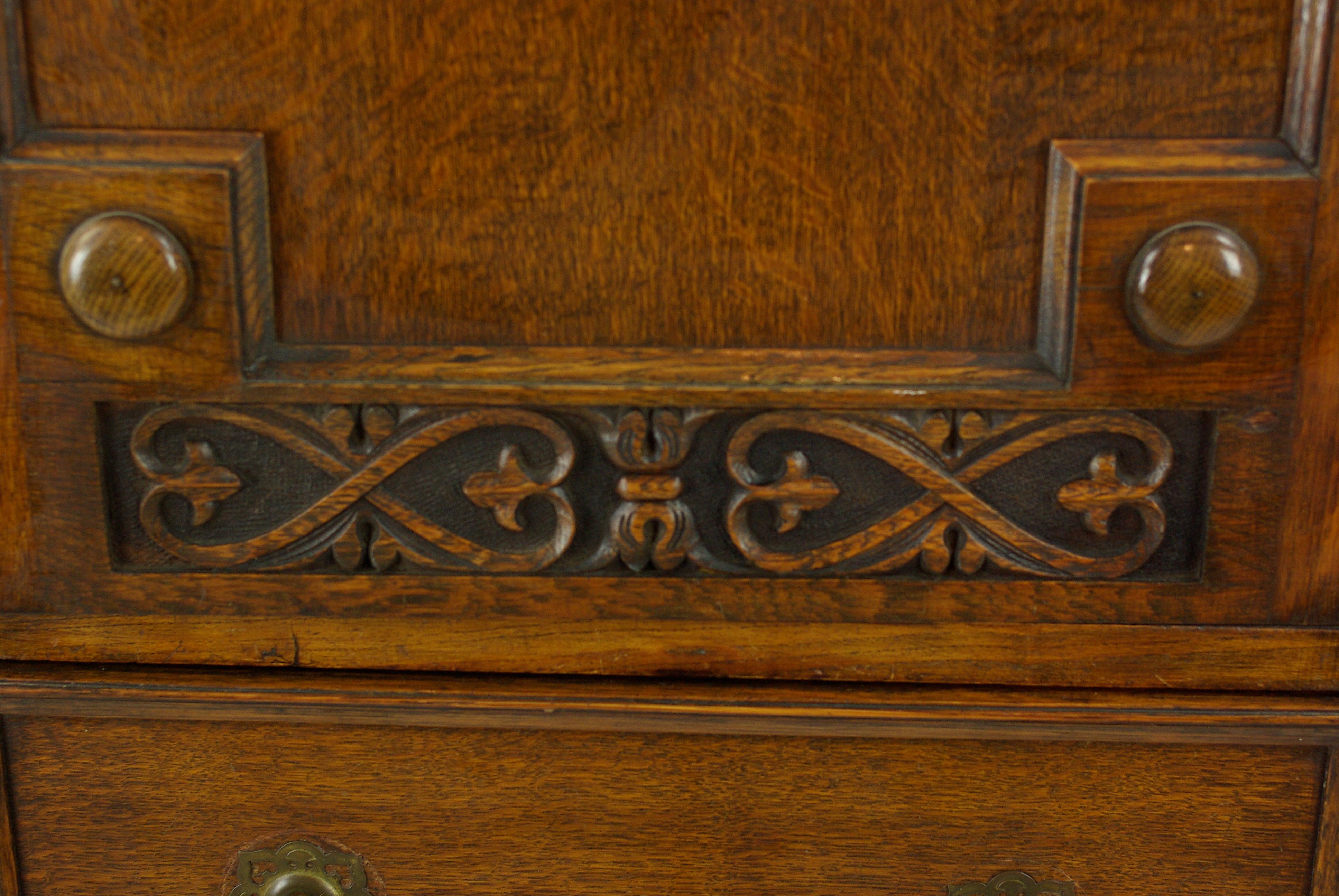 Antique Tiger Oak Bookcase, Three-Door Bookcase, Scotland, 1920 im Zustand „Gut“ in Vancouver, BC