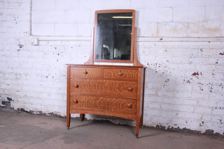 Antique Tiger Oak Dresser With Swing Mirror Circa 1900 Im Angebot