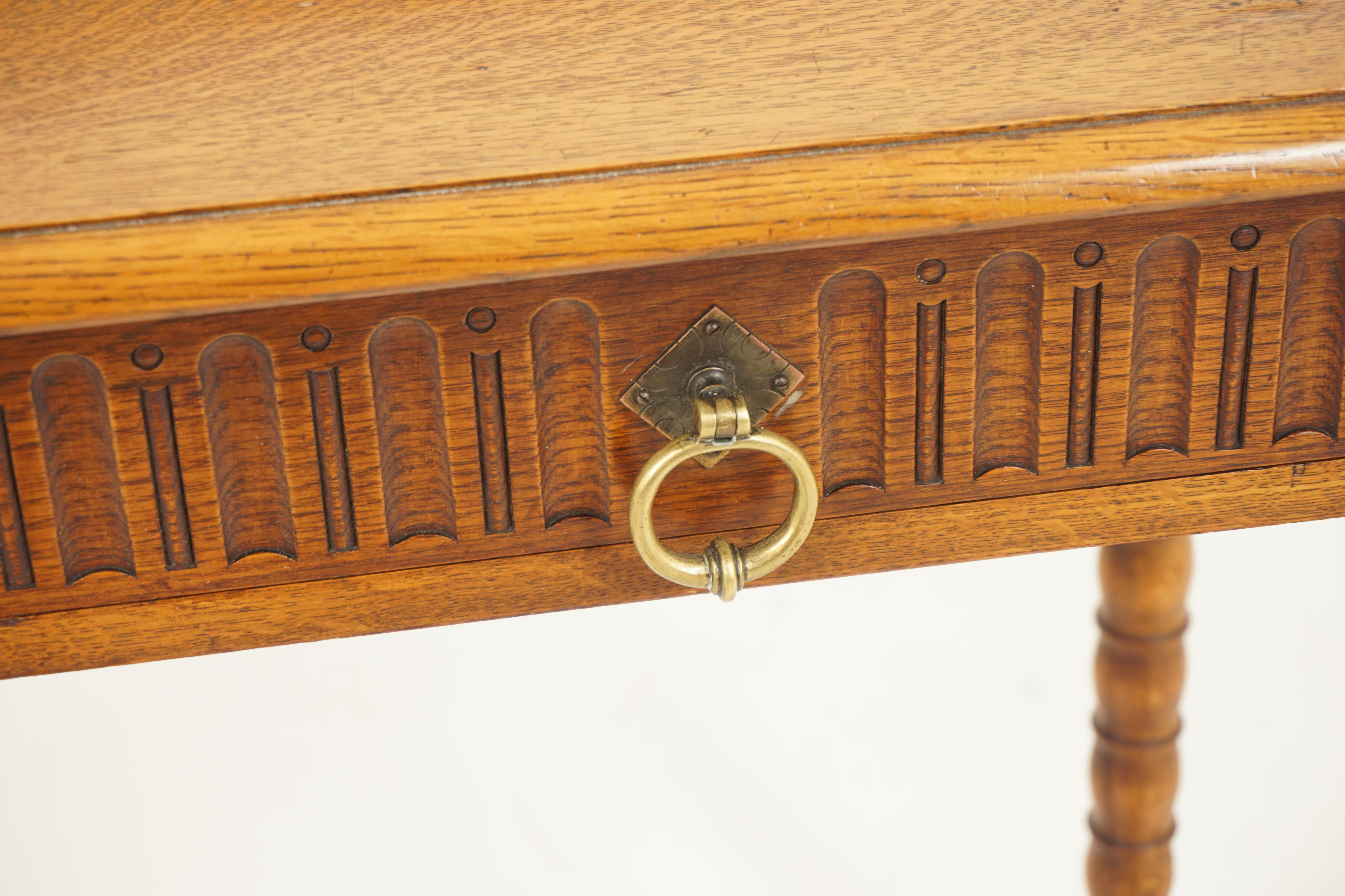 Antique Tiger Oak Hall Table, Server, Sofa Table, Scotland 1910 In Good Condition In Vancouver, BC