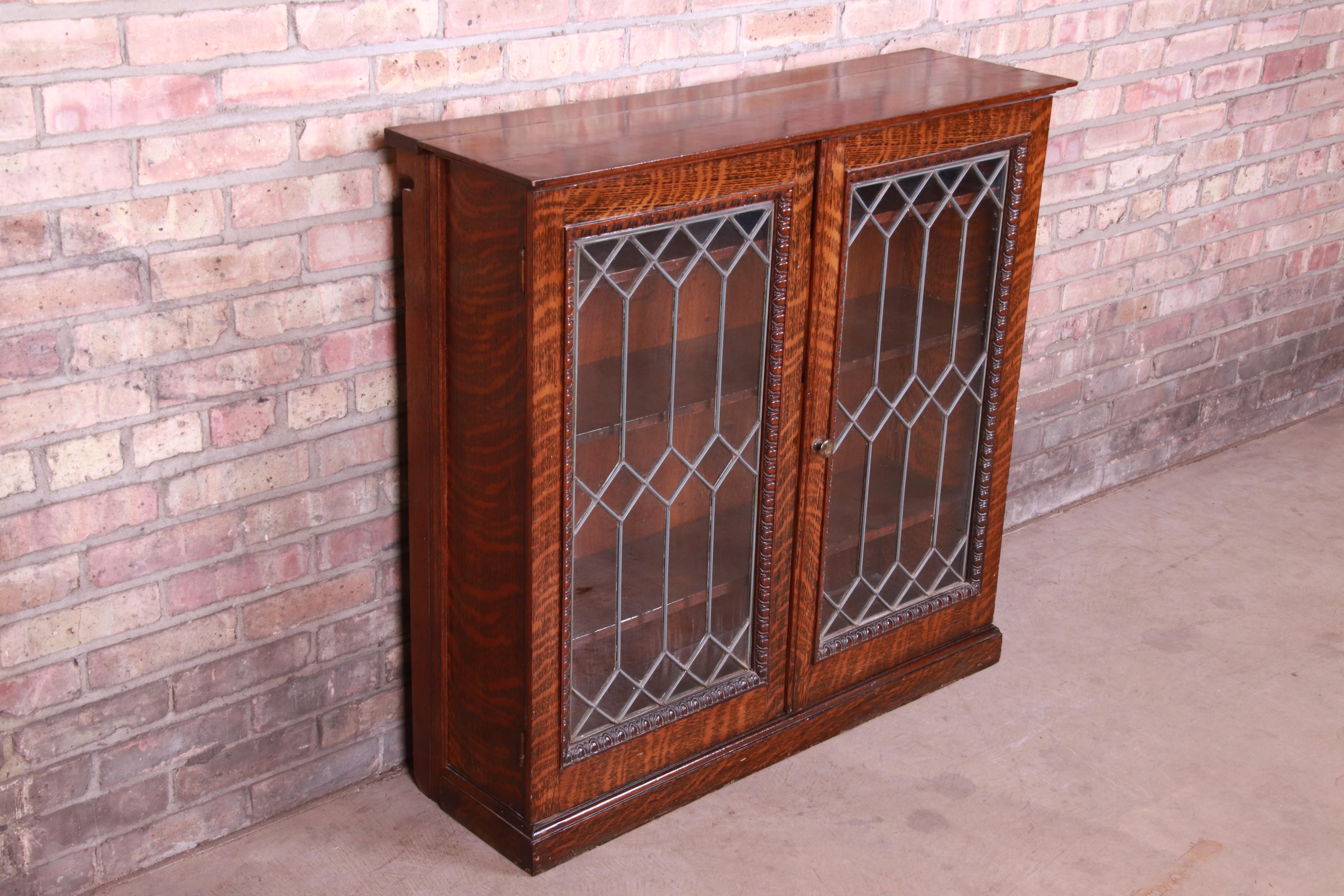 Antique Tiger Oak Leaded Glass Bookcase, circa 1900 In Good Condition In South Bend, IN