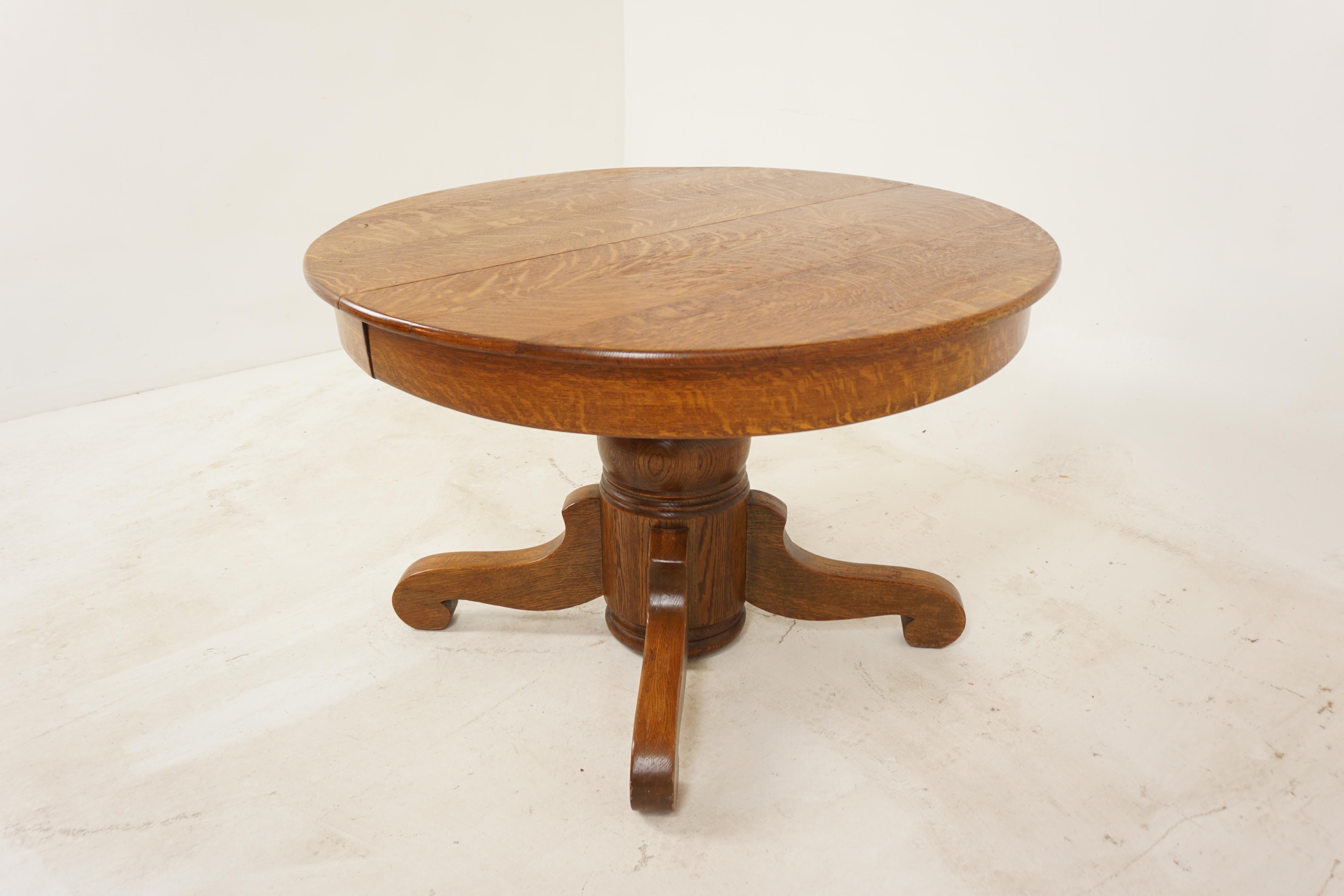 Antique tiger oak round table pedestal base, 2 leaves, America 1910, B2873

America 1910
Solid oak
Original finish
Round tiger oak top
Four legged pedestal base 
Two leaves
All in very good condition

B2873

Measures: 44