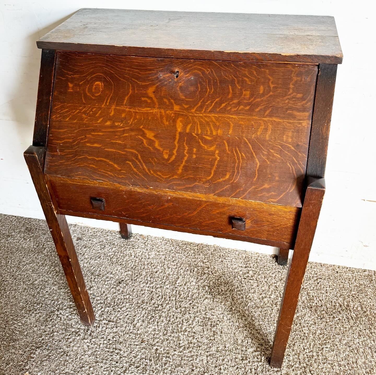 Antiker Sekretär-Schreibtisch aus Tigereiche von Danner (Eichenholz) im Angebot