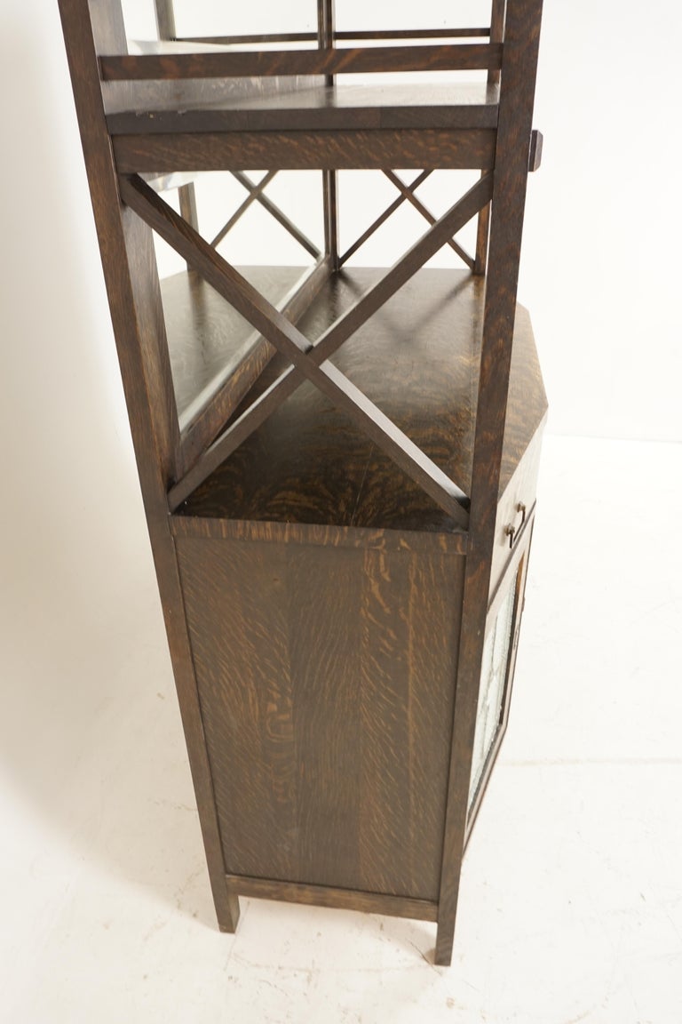 Antique Tiger Oak Sideboard, Arts and Crafts, Mirror Back, American