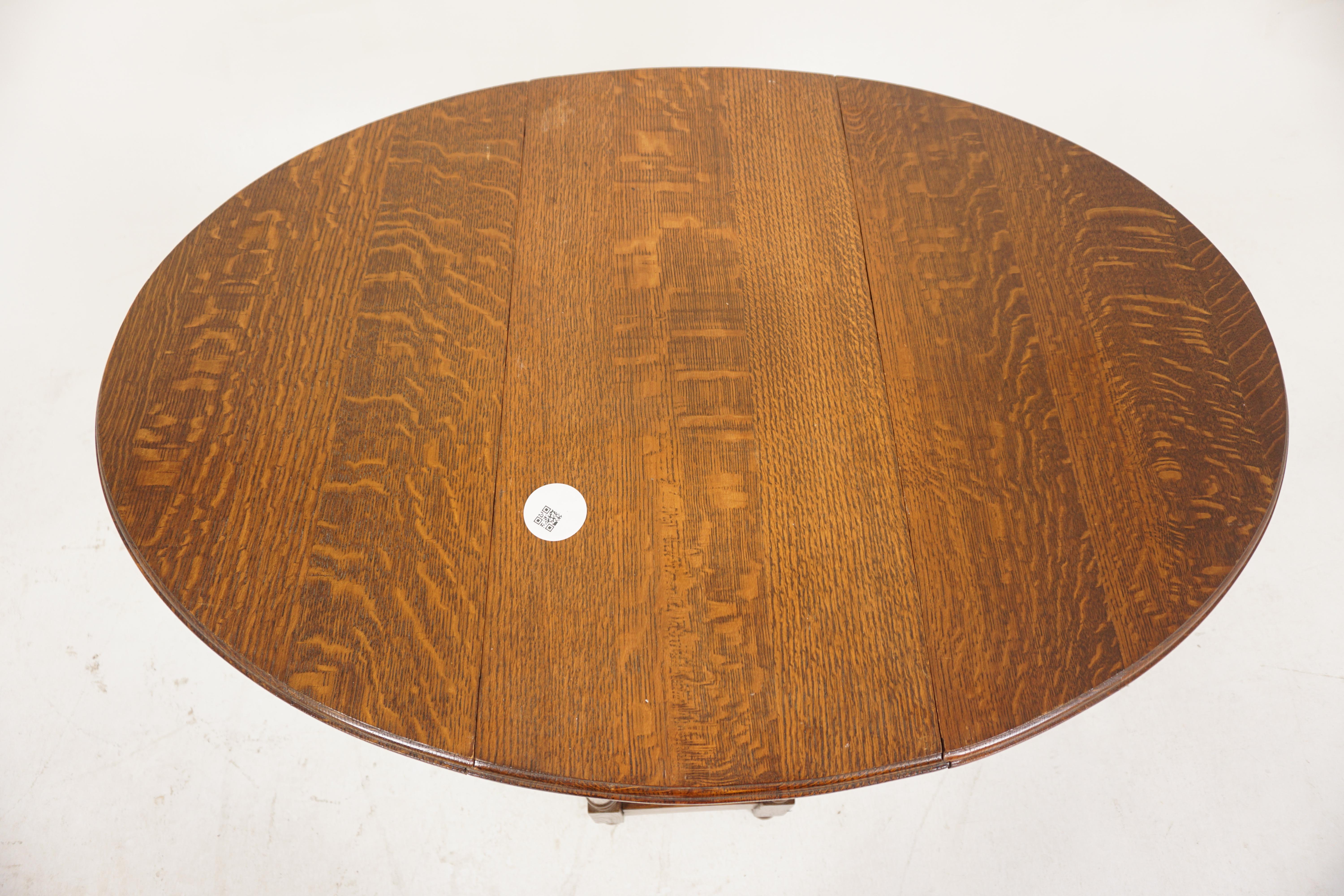 Antique Tiger Oak Table, Small Gateleg Drop Leaf End Table, Scotland 1930, H1115 In Good Condition In Vancouver, BC