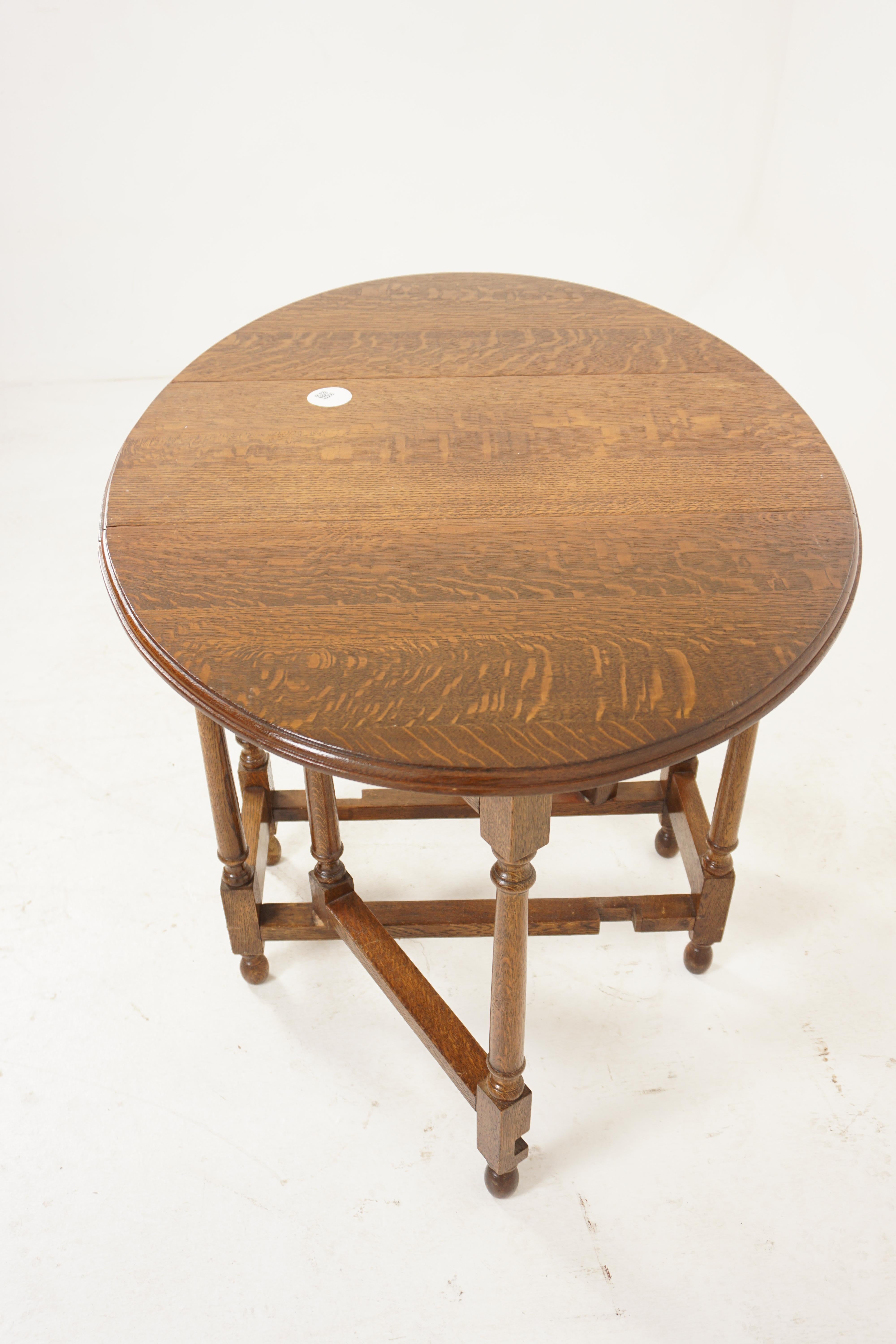 Mid-20th Century Antique Tiger Oak Table, Small Gateleg Drop Leaf End Table, Scotland 1930, H1115
