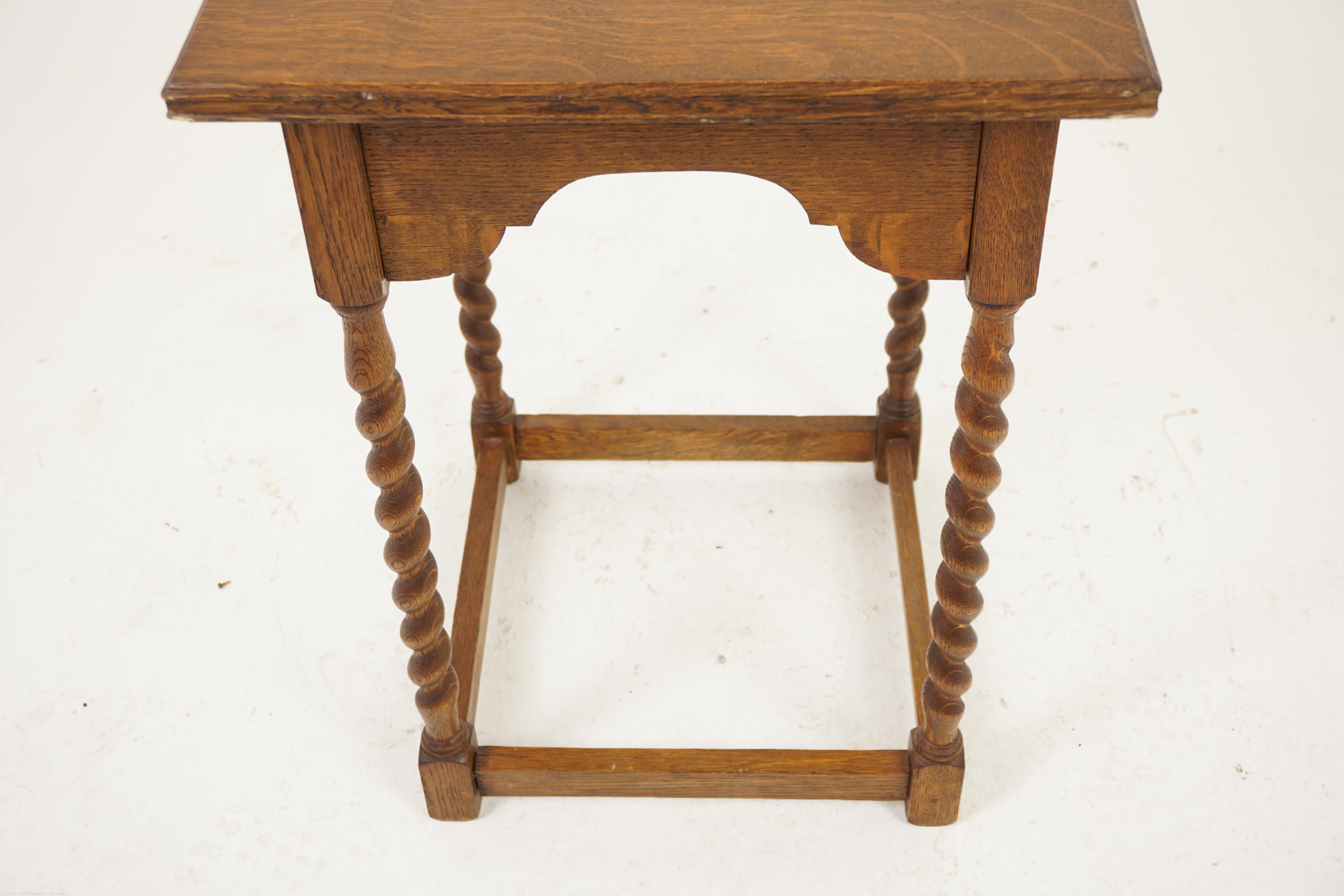 Hand-Crafted Antique Tiger Oak Table, Vintage Barley Twist Lamp Table, Scotland 1920, H000