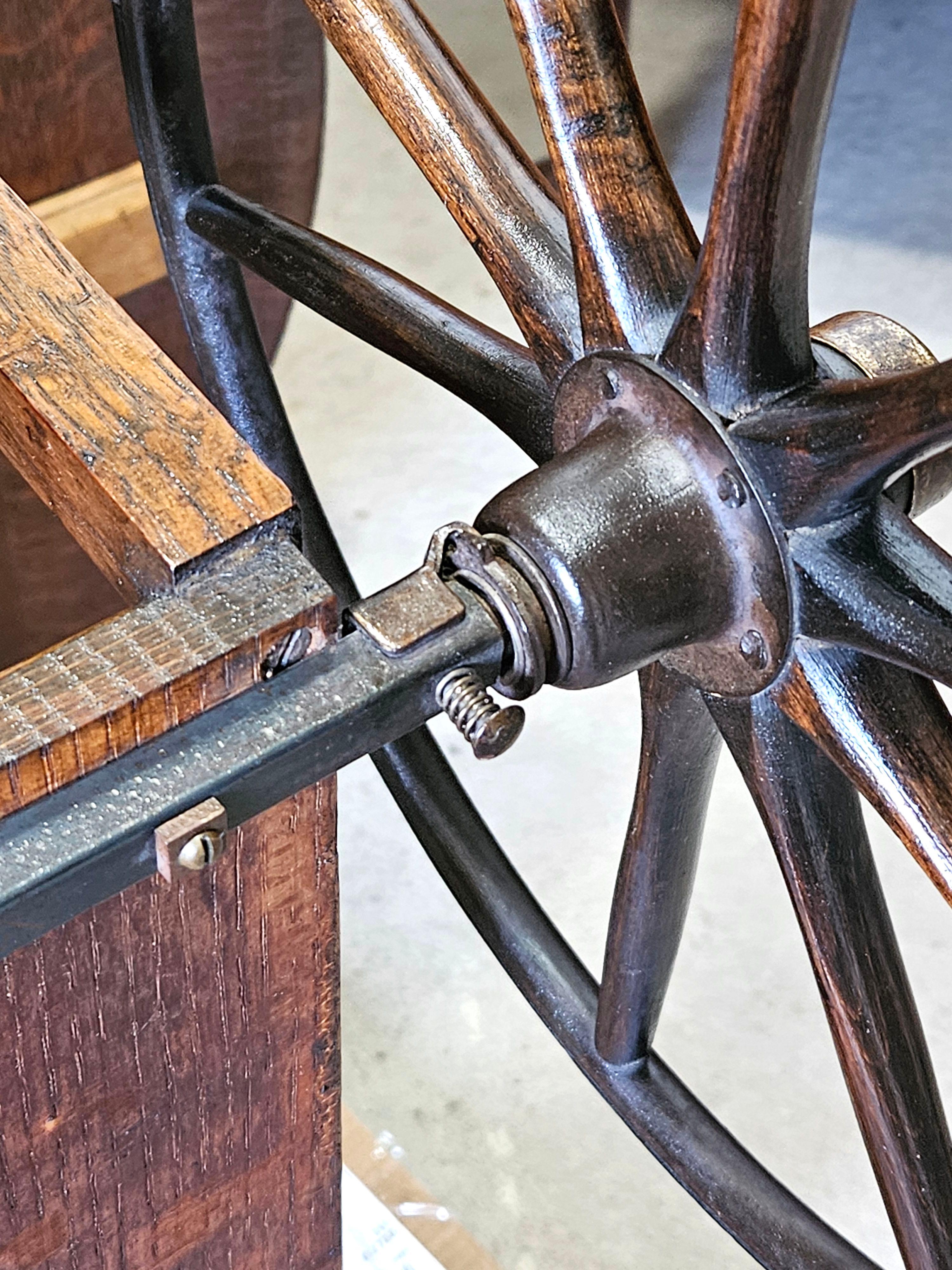 Hand-Crafted Antique Tiger oak Tea Cart Server Cart With Removable Glass Tray Top For Sale