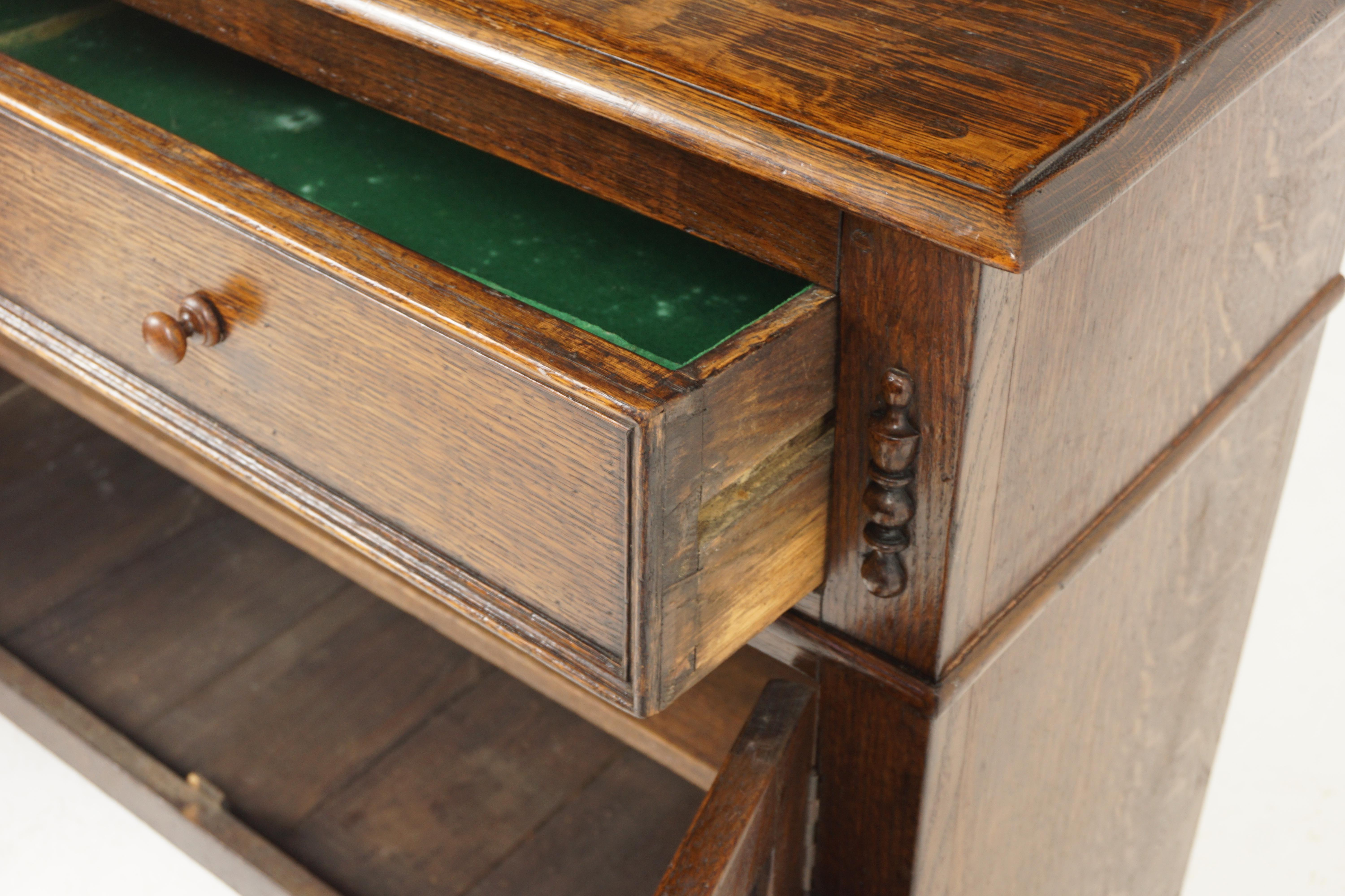 Antique Tiger Oak Welsh Dresser, Buffet and Hutch, Scotland 1920, B2576 In Good Condition In Vancouver, BC