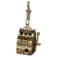 Antike Till 'Fully Working' 9 Karat Gold Charme