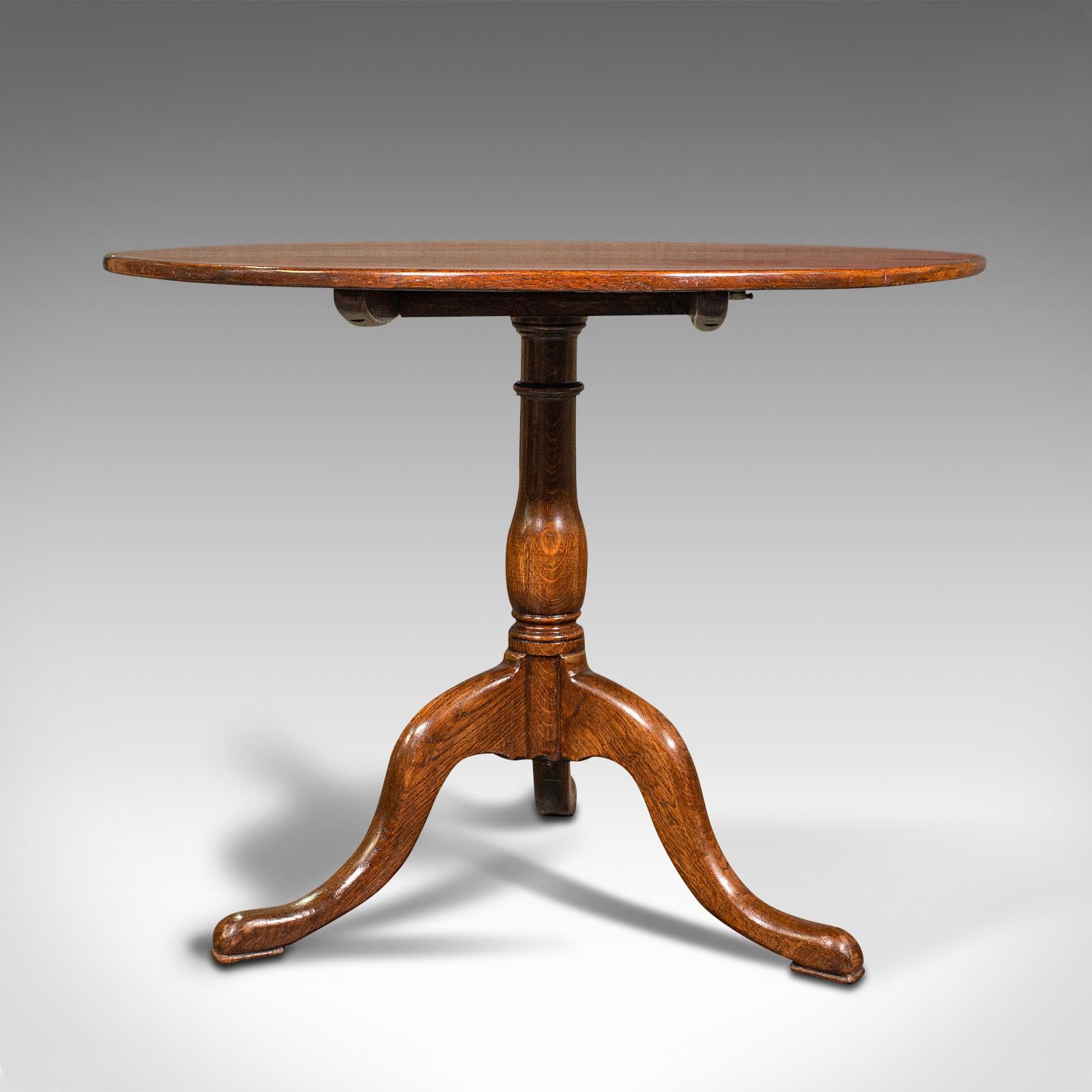 British Antique Tilt Top Side Table, England, Oak, Occasional, Lamp, Georgian, C.1760 For Sale