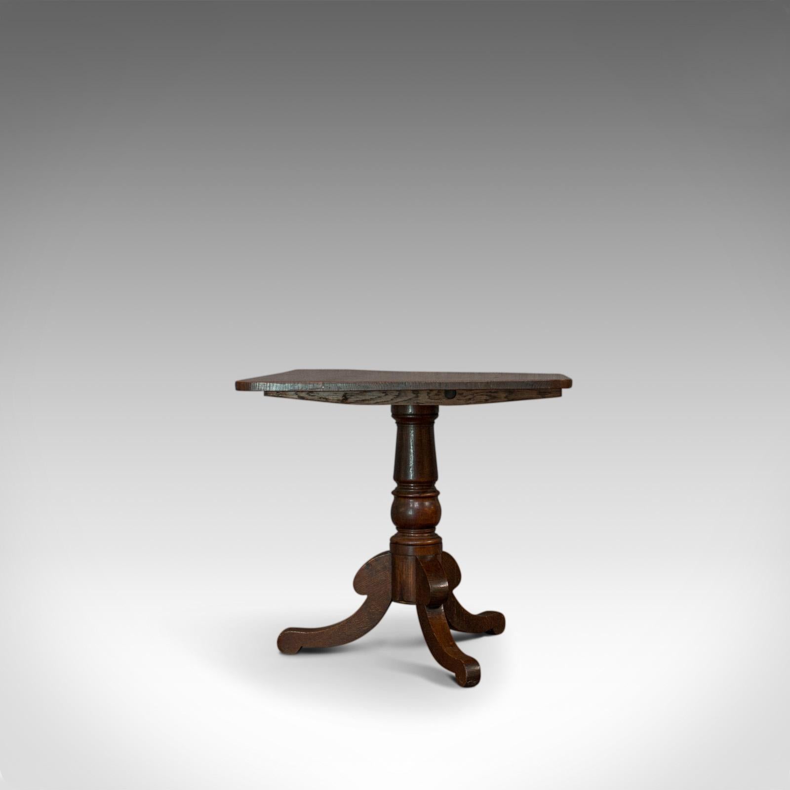 Antique Tilt-Top Table, English, Victorian, Oak, Side, Lamp, Card, circa 1850 In Good Condition In Hele, Devon, GB