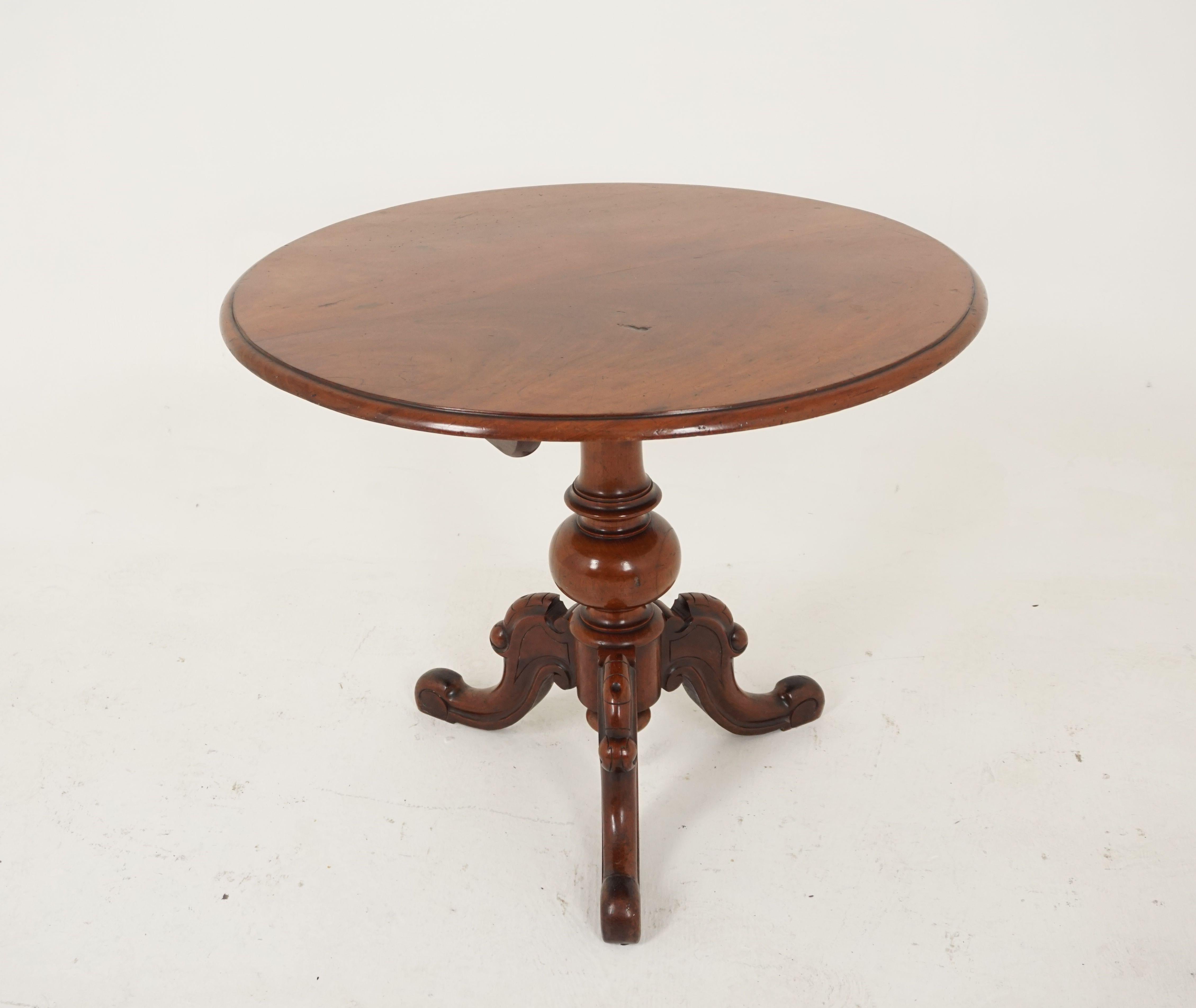 Late 19th Century Antique Tilt-Top Table, Victorian Walnut Breakfast Table, Scotland 1880, B1915