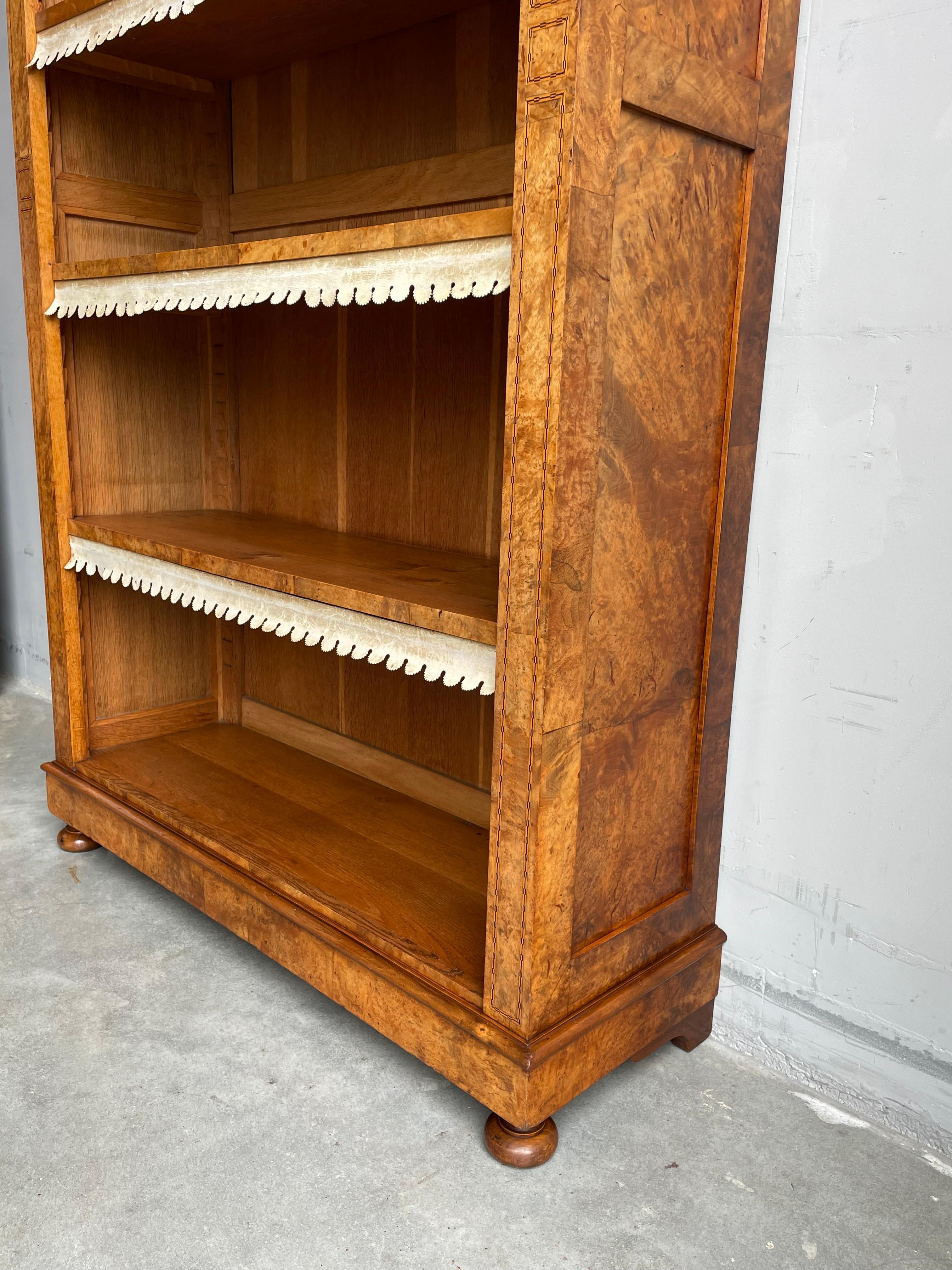 Antique & Timeless Open Bookcase of Oak & Burl Nutwood w. Inlaid Patterns 1890s For Sale 4
