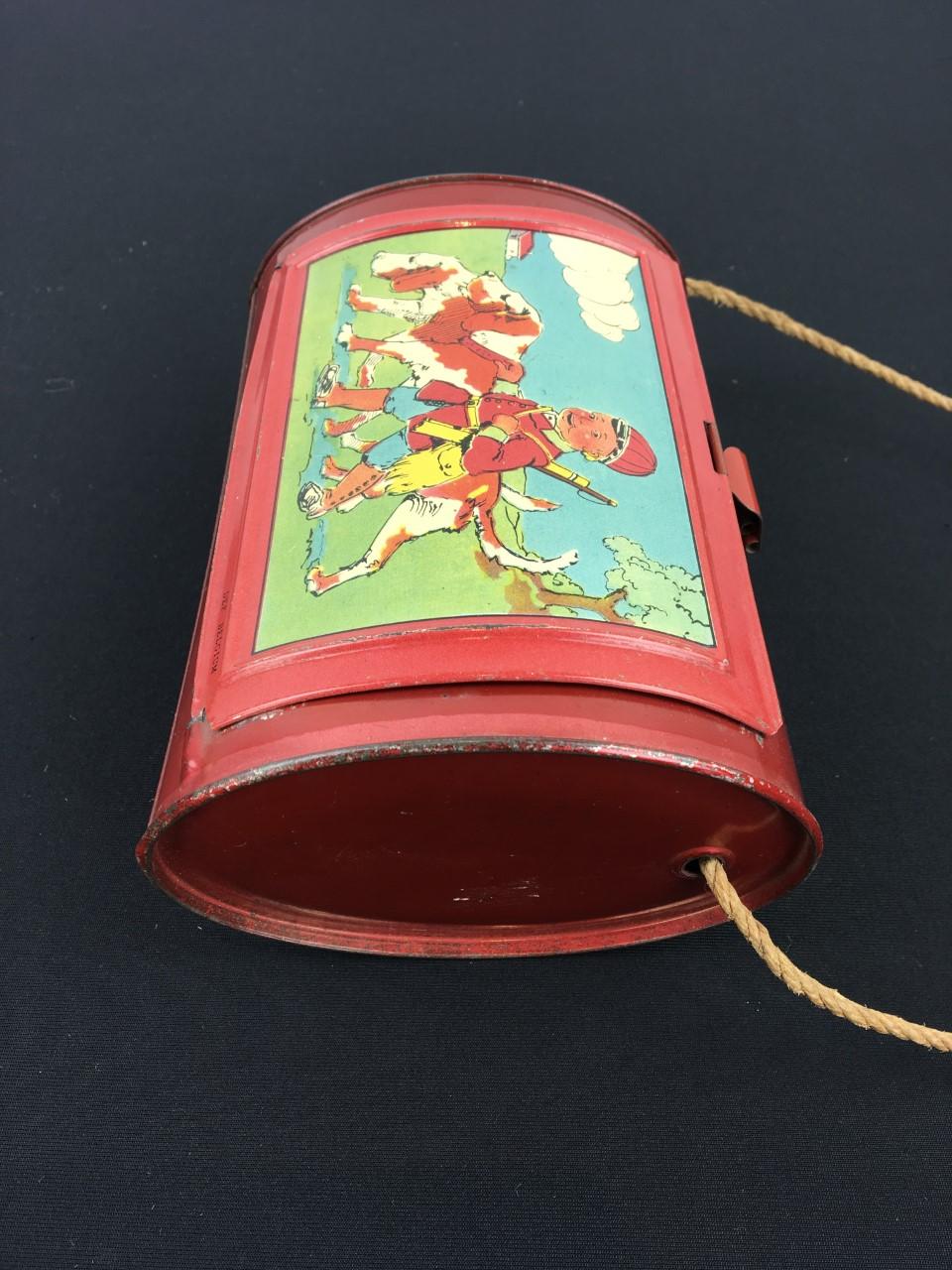 Antique Tin Botanize-Barrel with Hunting Boy and Dogs For Sale 1