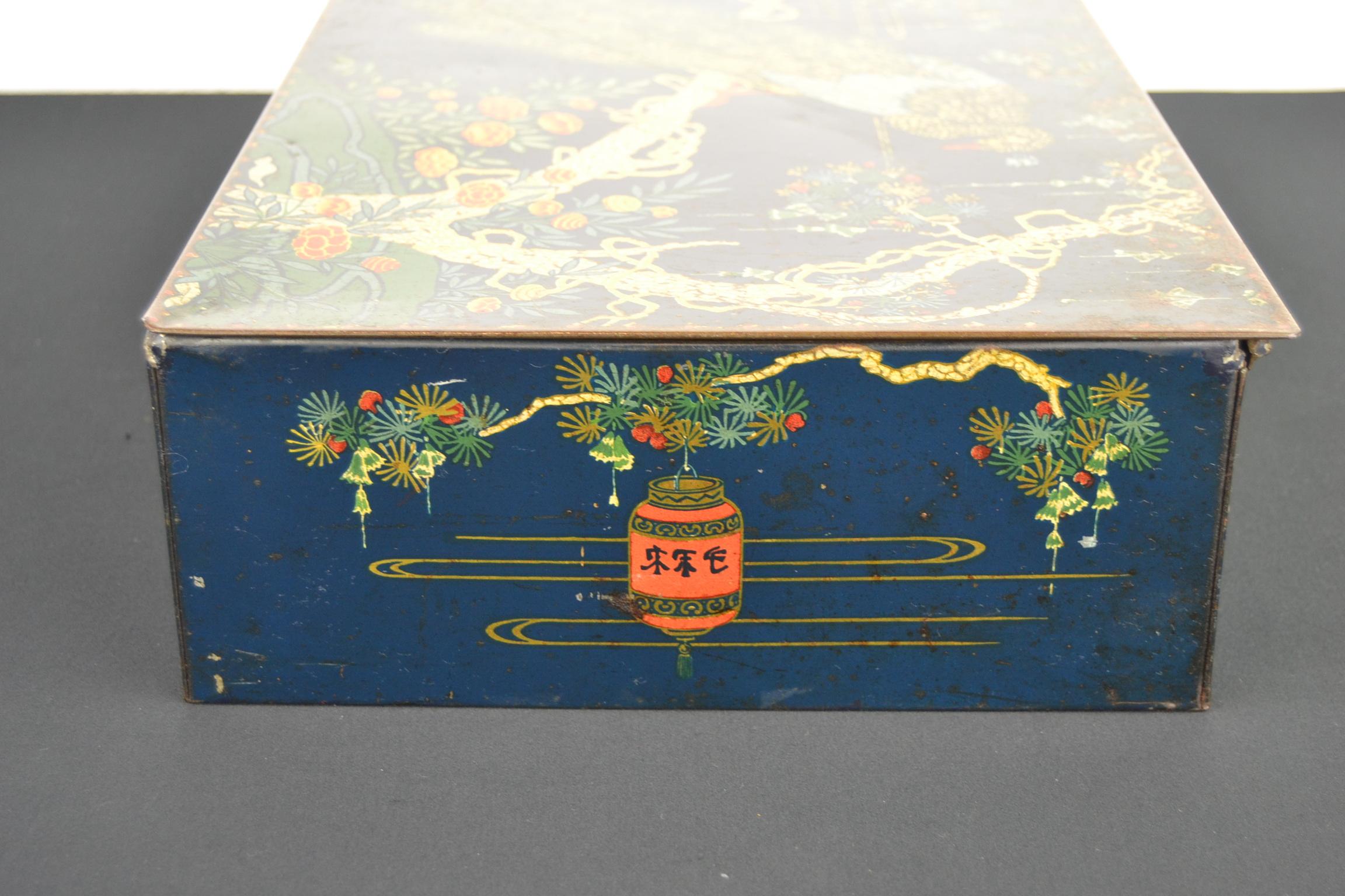 Antique Tin with Birds and Mirror Inside 2