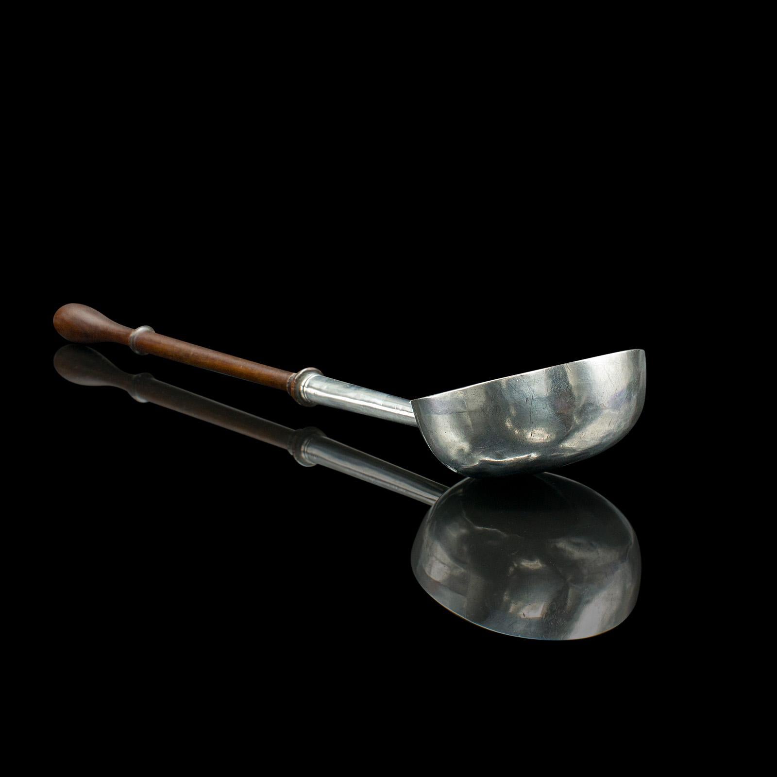 Britannique Louche de service ancienne anglaise, argentée, poinçonnée, géorgienne en vente