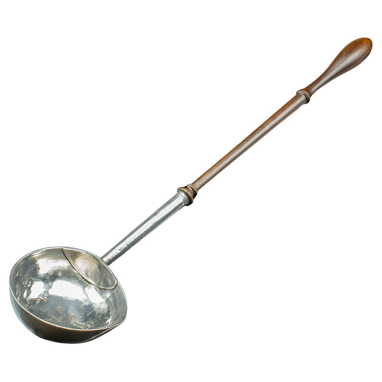 Louche de service ancienne anglaise, argentée, poinçonnée, géorgienne