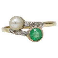 Antique Toi et Moi Ring in 18K Gold with Emerald Pearl and Old Cut Diamonds