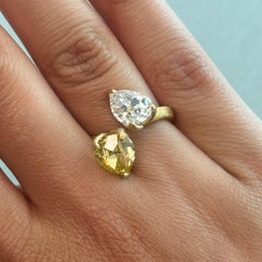 Antiker Toi et Moi Ring aus 21k Gold mit zwei birnenförmigen Diamanten, GIA zertifiziert